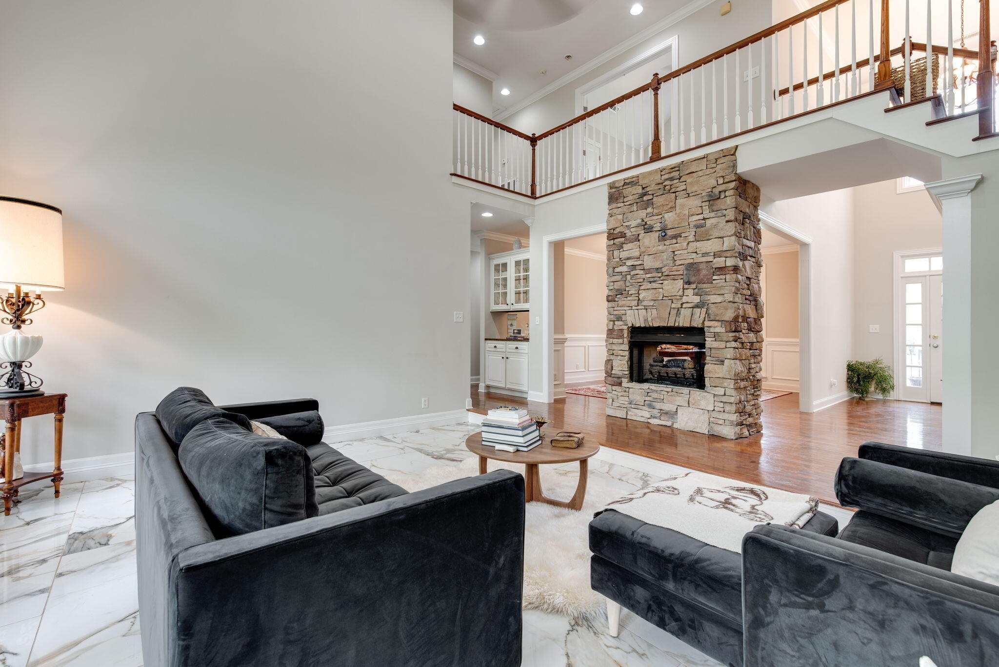 4037 Platinum Way