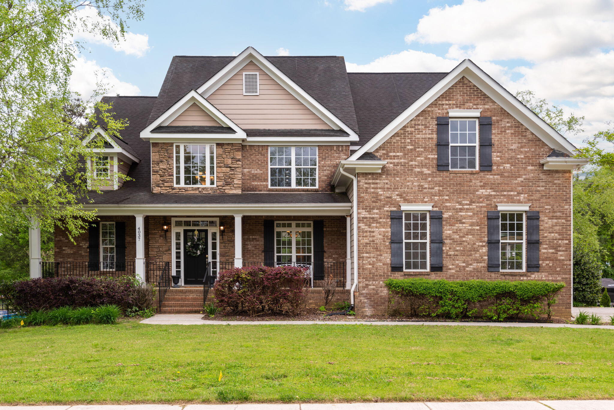 4037 Platinum Way
