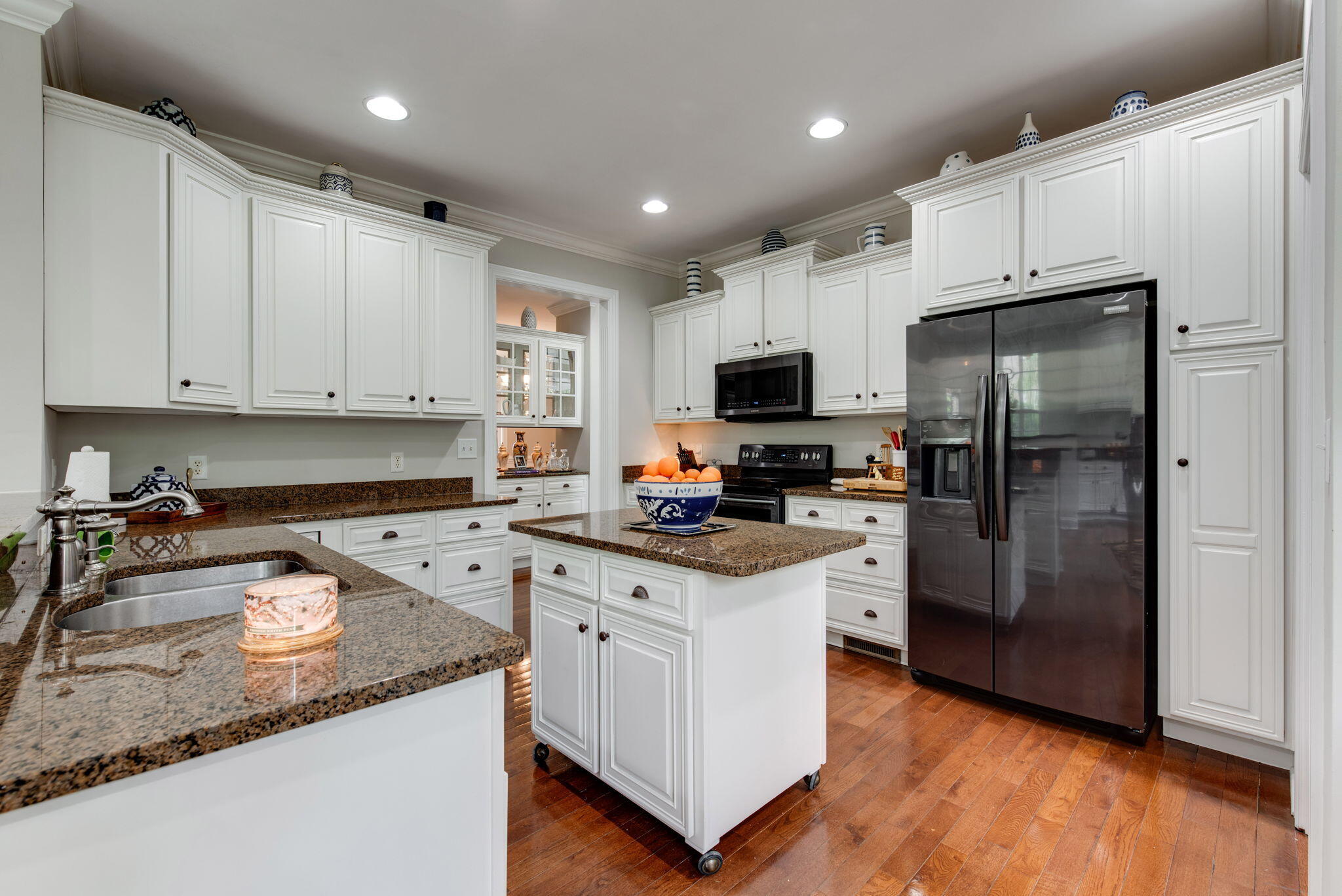 4037 Platinum Way