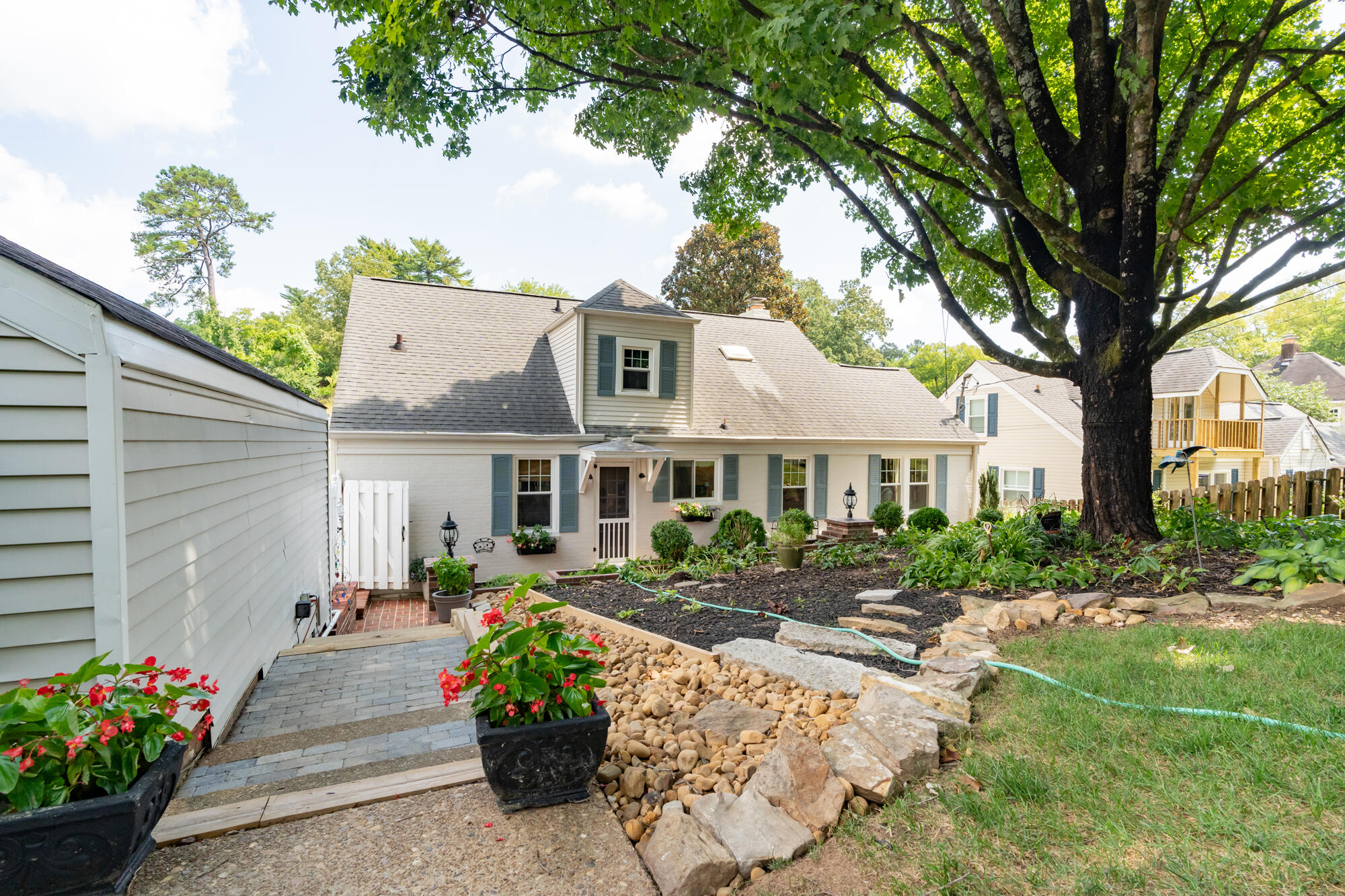 142 Ridgeside Road