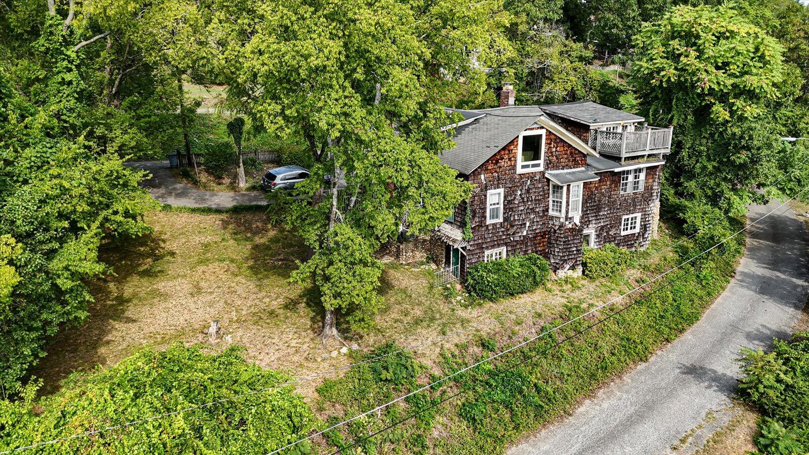 94 Sherwood Avenue