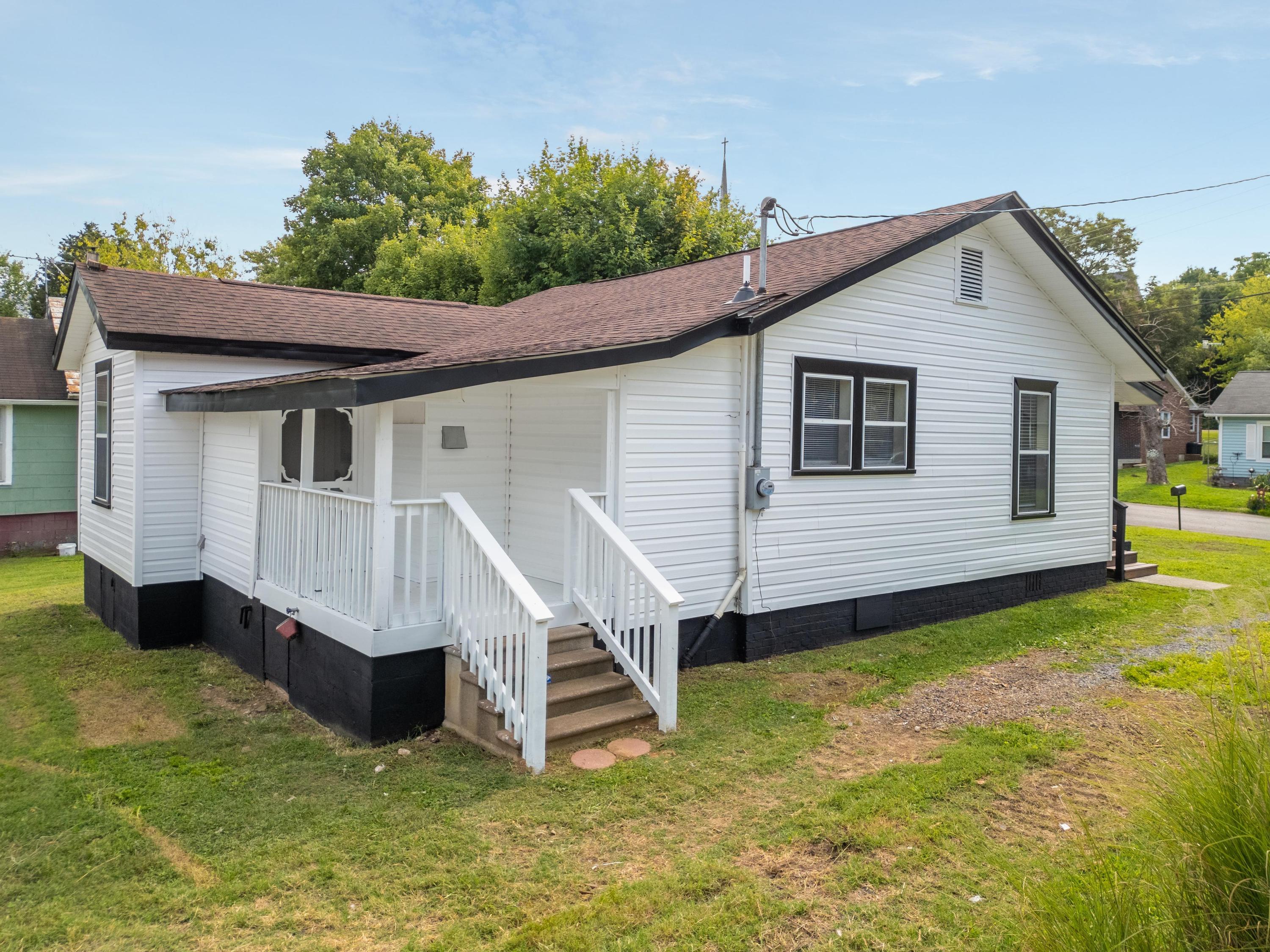 1175 SE Hardwick Street