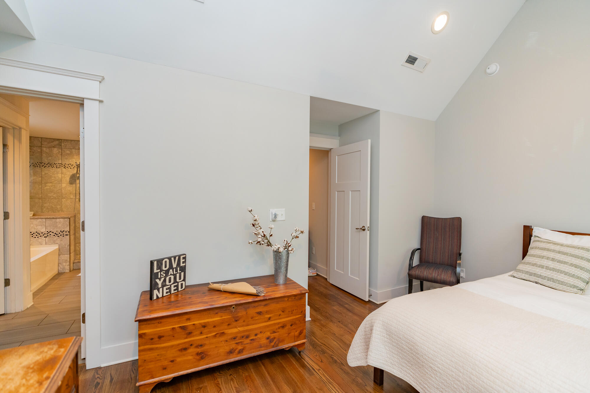 513 Mariner Way