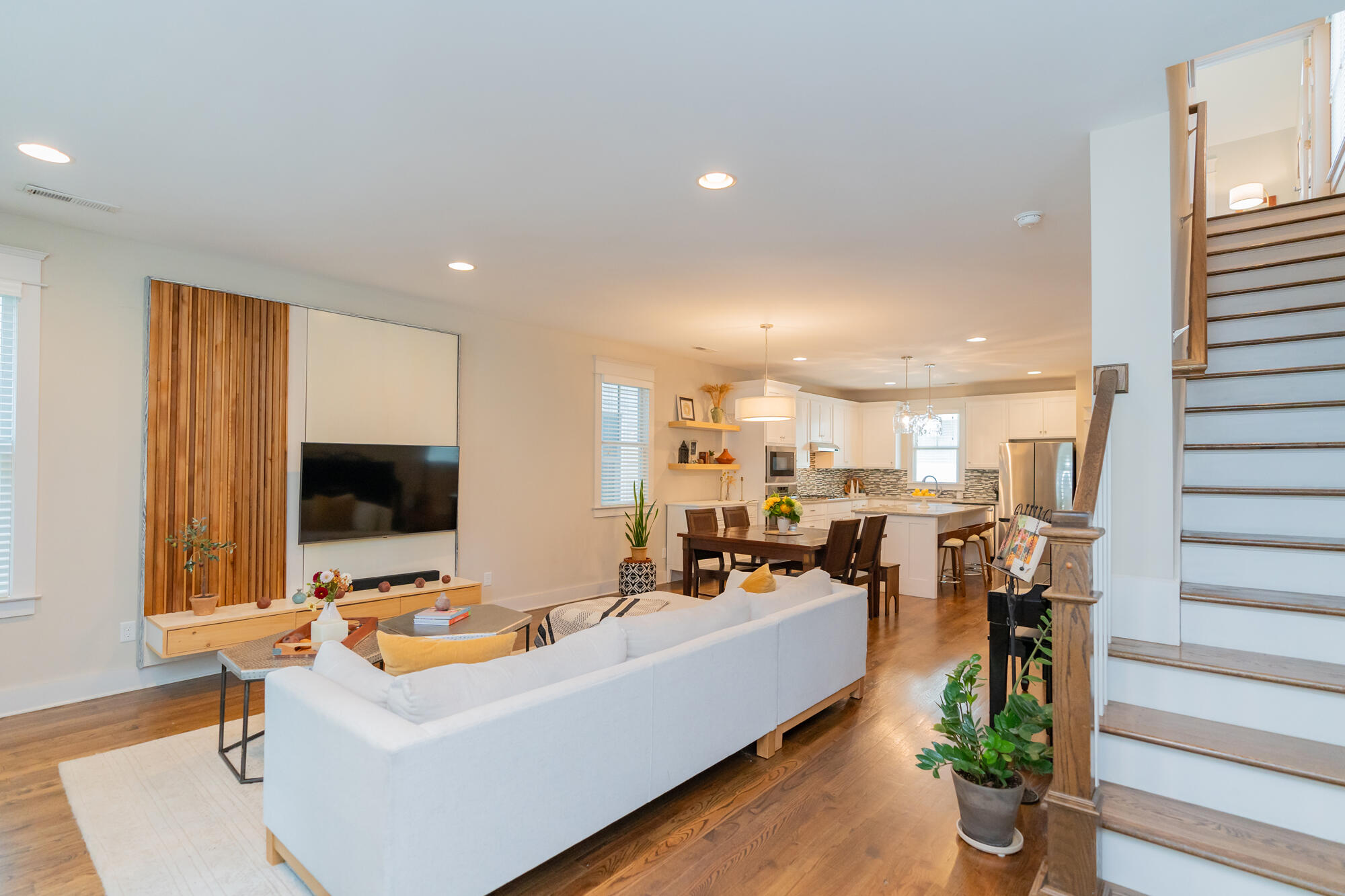 513 Mariner Way