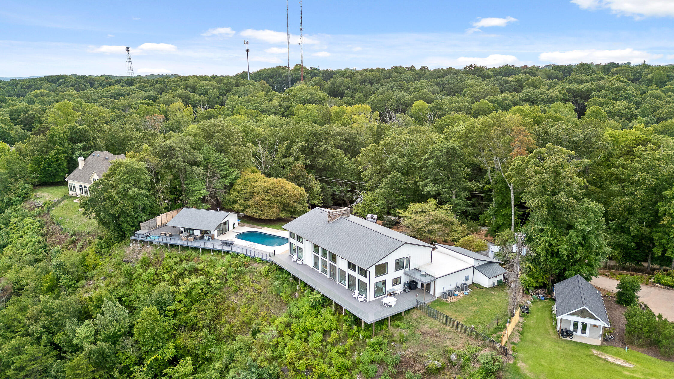 1400 E Brow Road