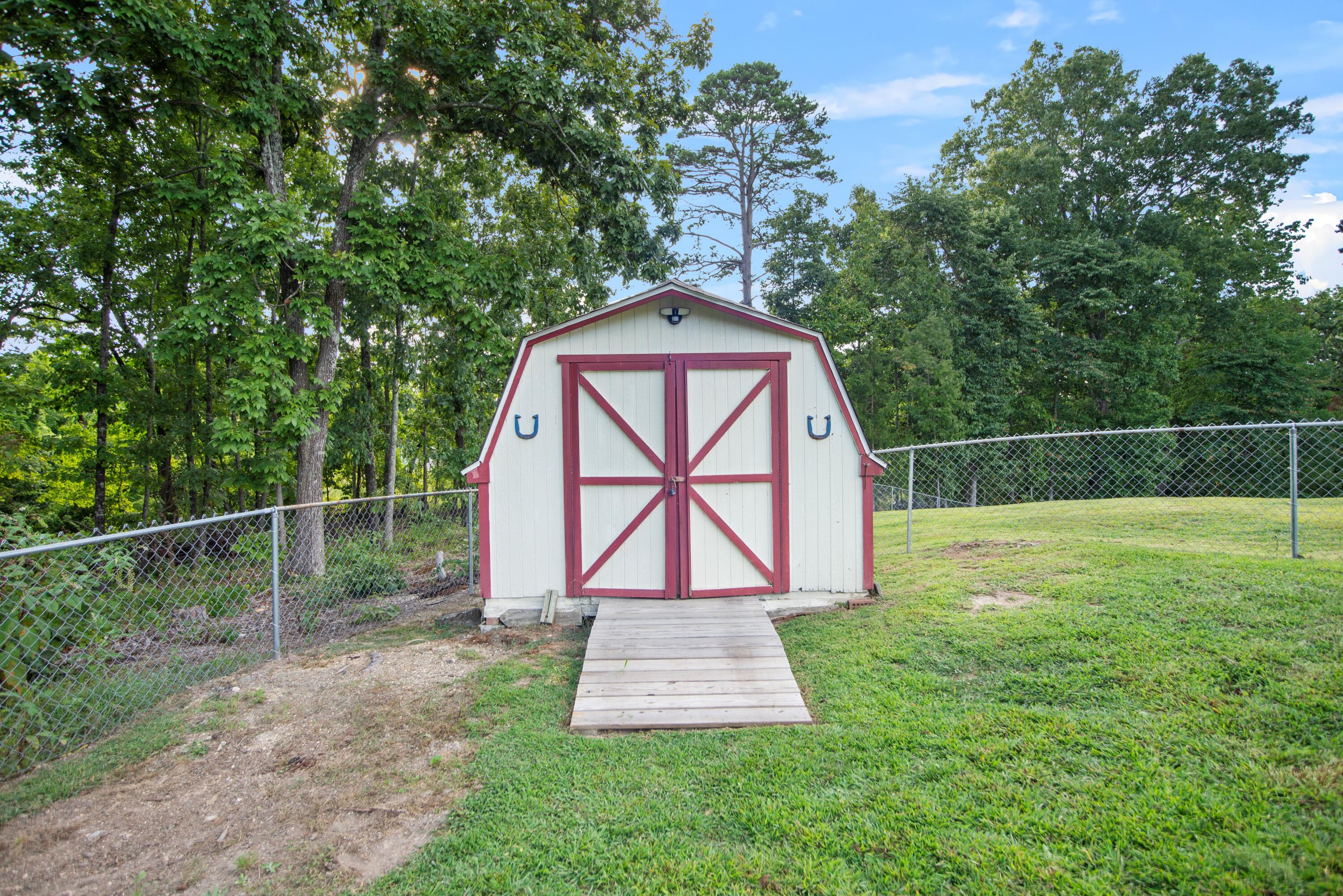 7005 Hunter Glen Drive