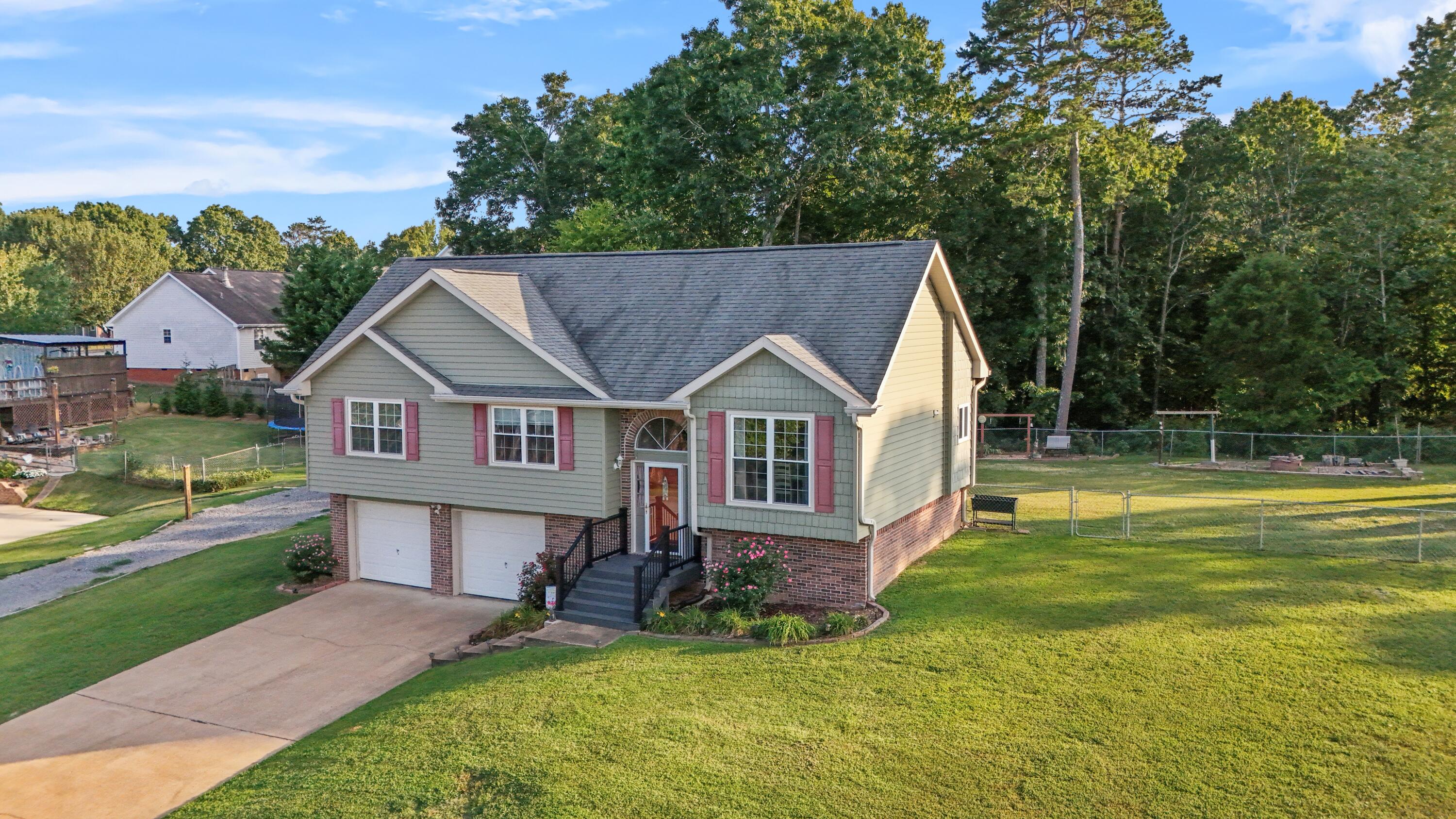7005 Hunter Glen Drive