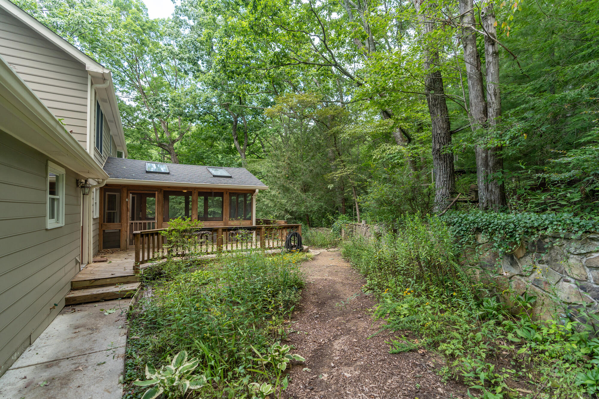 530 Fern Trail