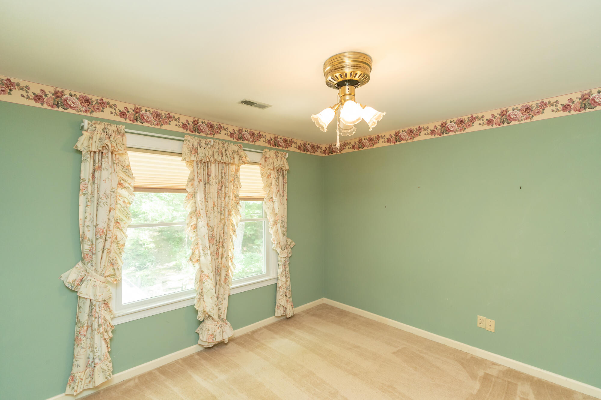 530 Fern Trail