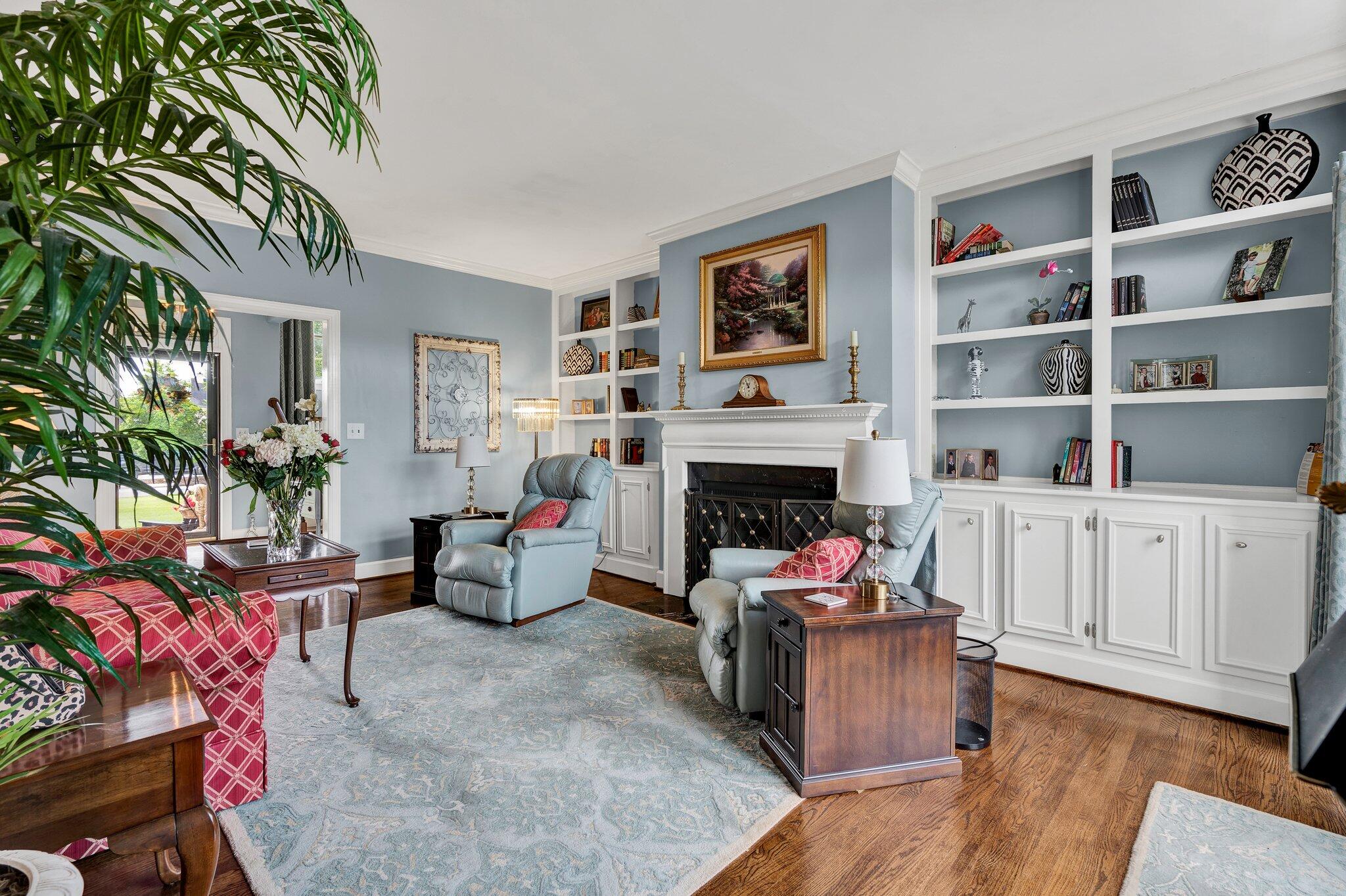 1223 Constitution Drive