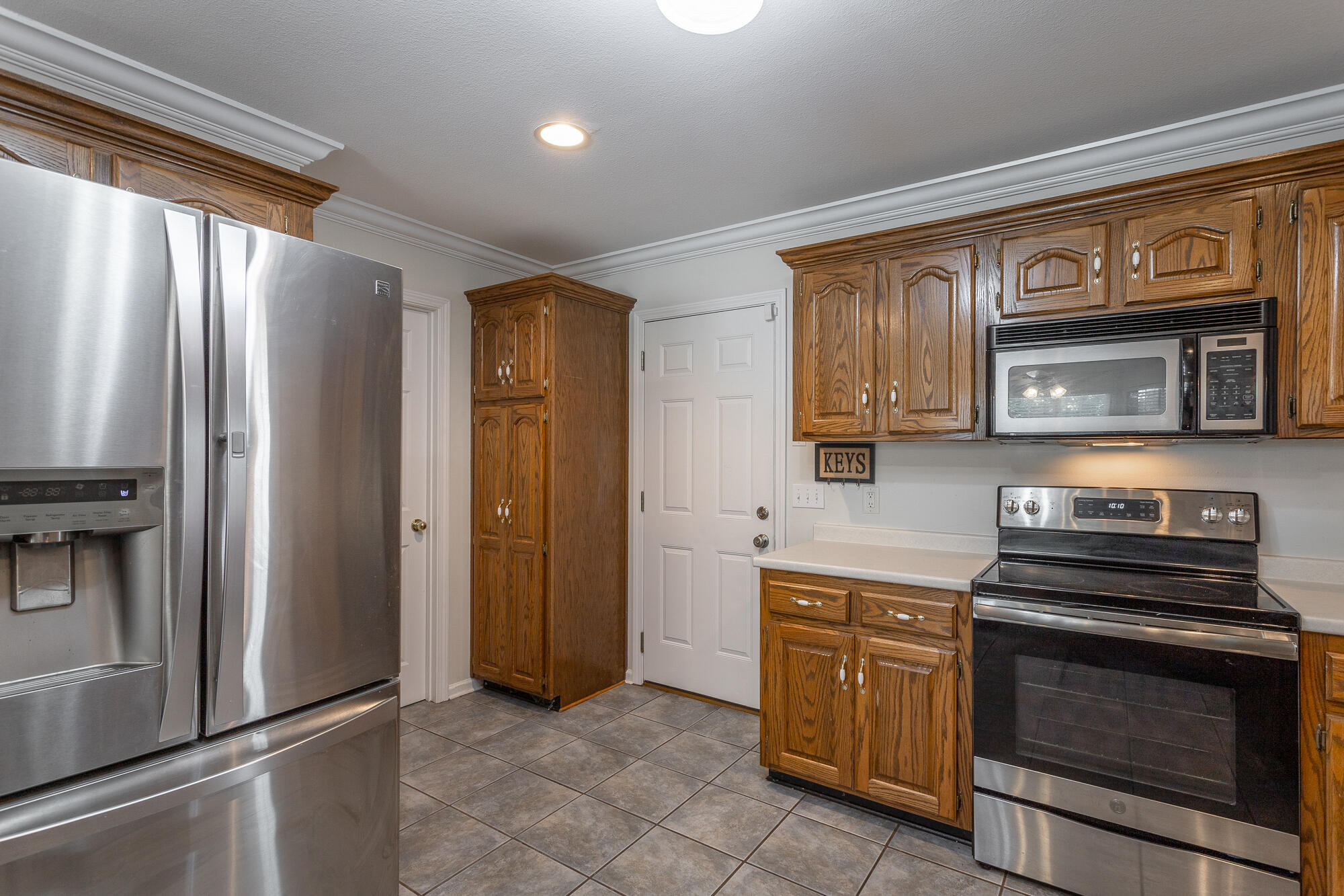 8673 Flowerdale Drive