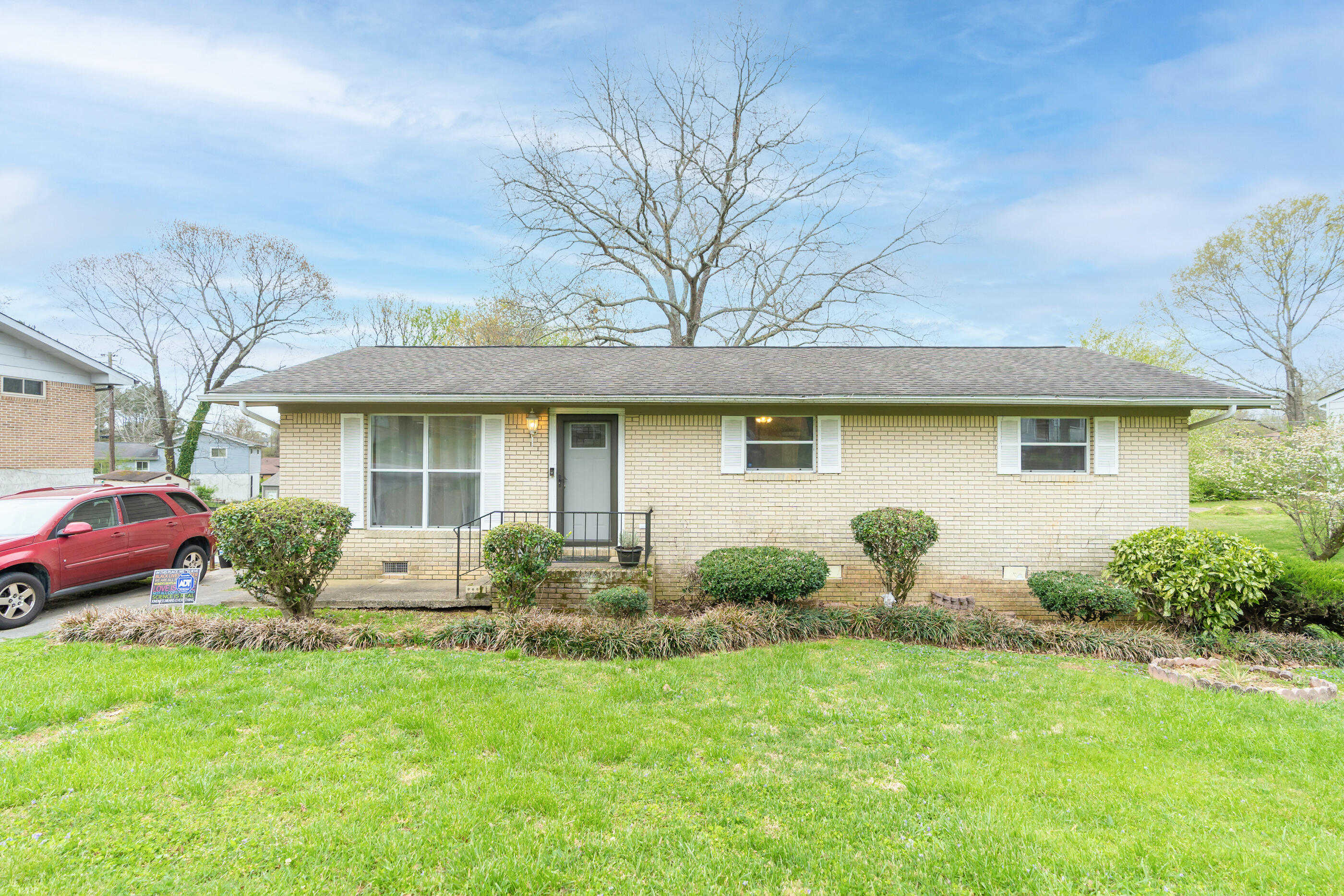 5506 Kenyon Road