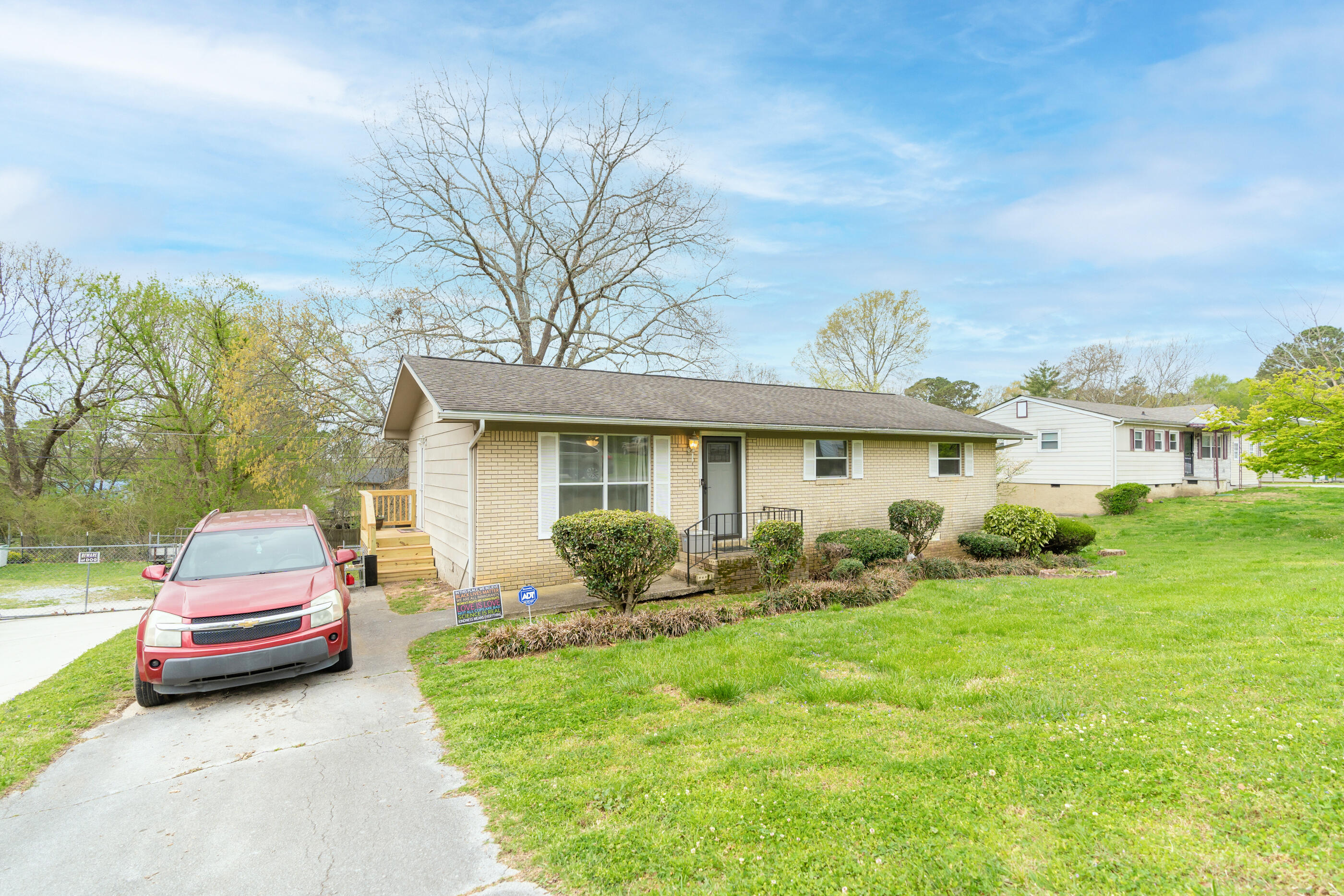 5506 Kenyon Road