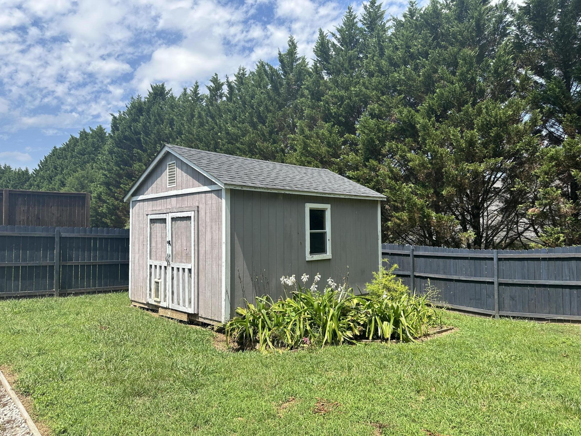 90 Lillie Drive