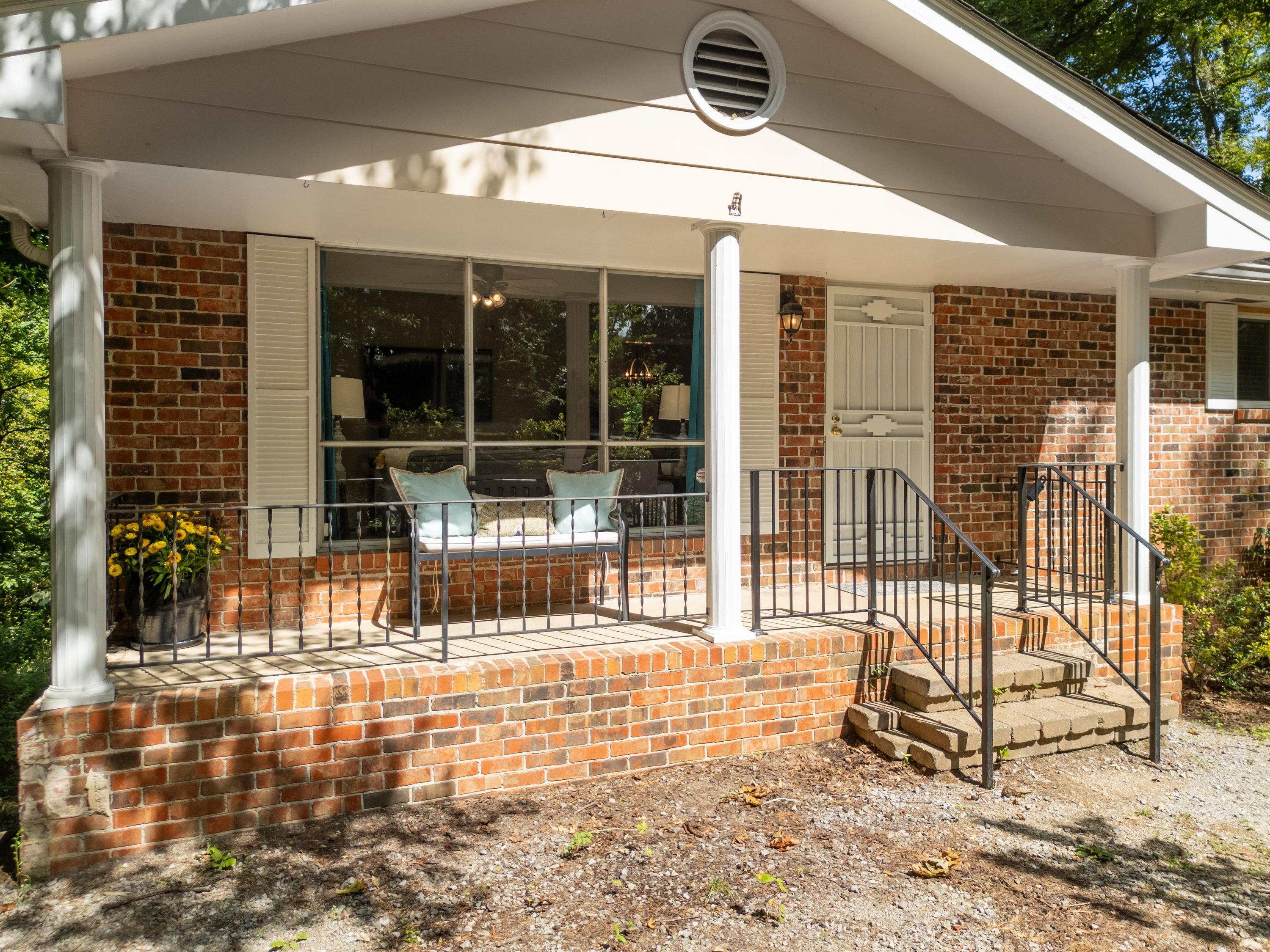 1017 N Sanctuary Road