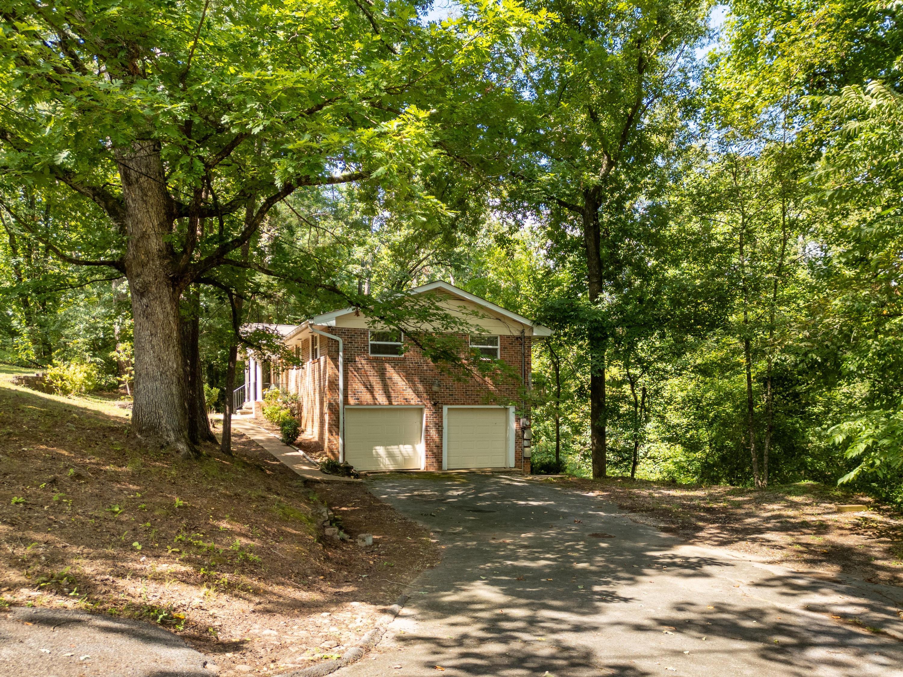 1017 N Sanctuary Road
