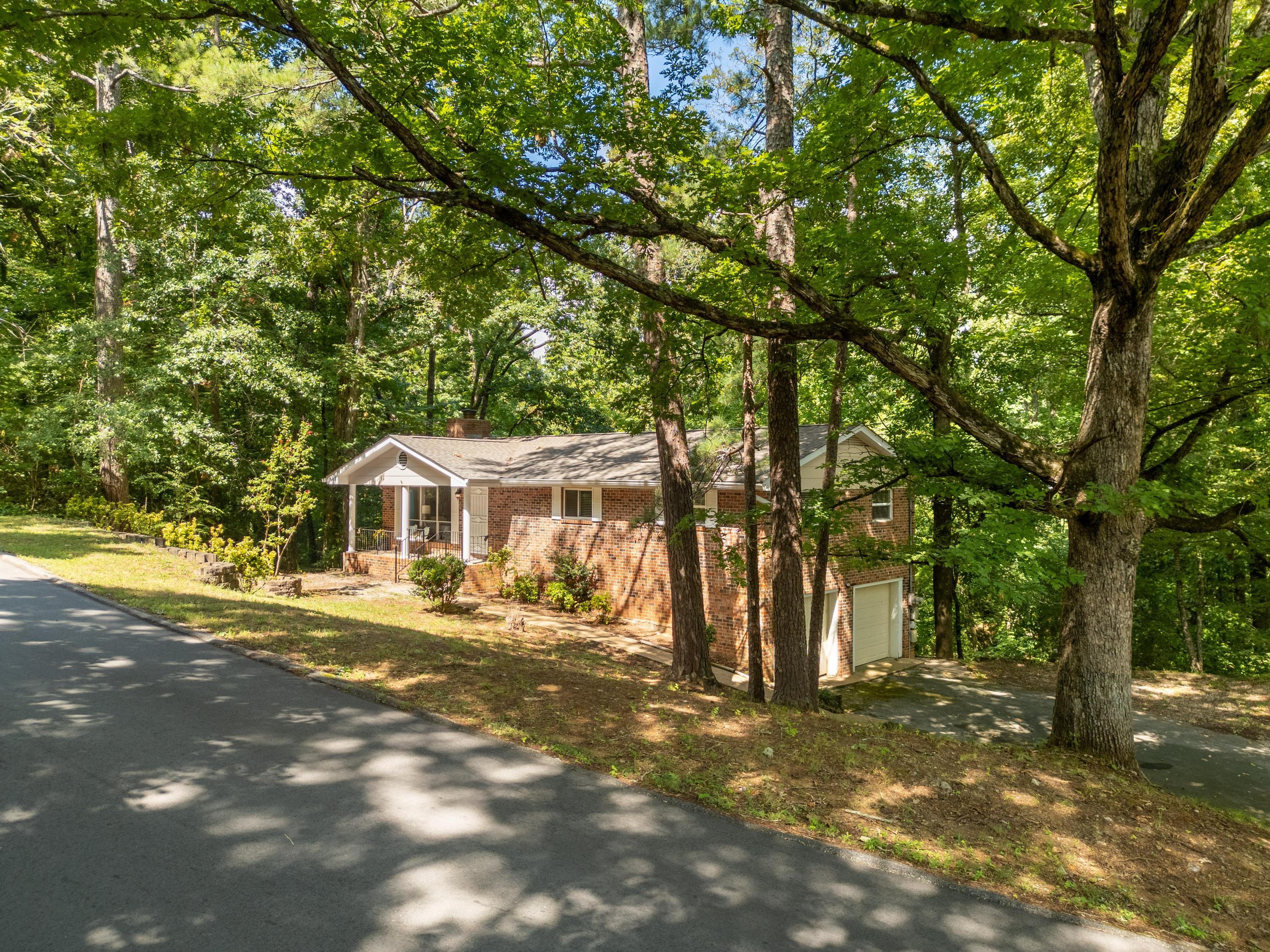 1017 N Sanctuary Road