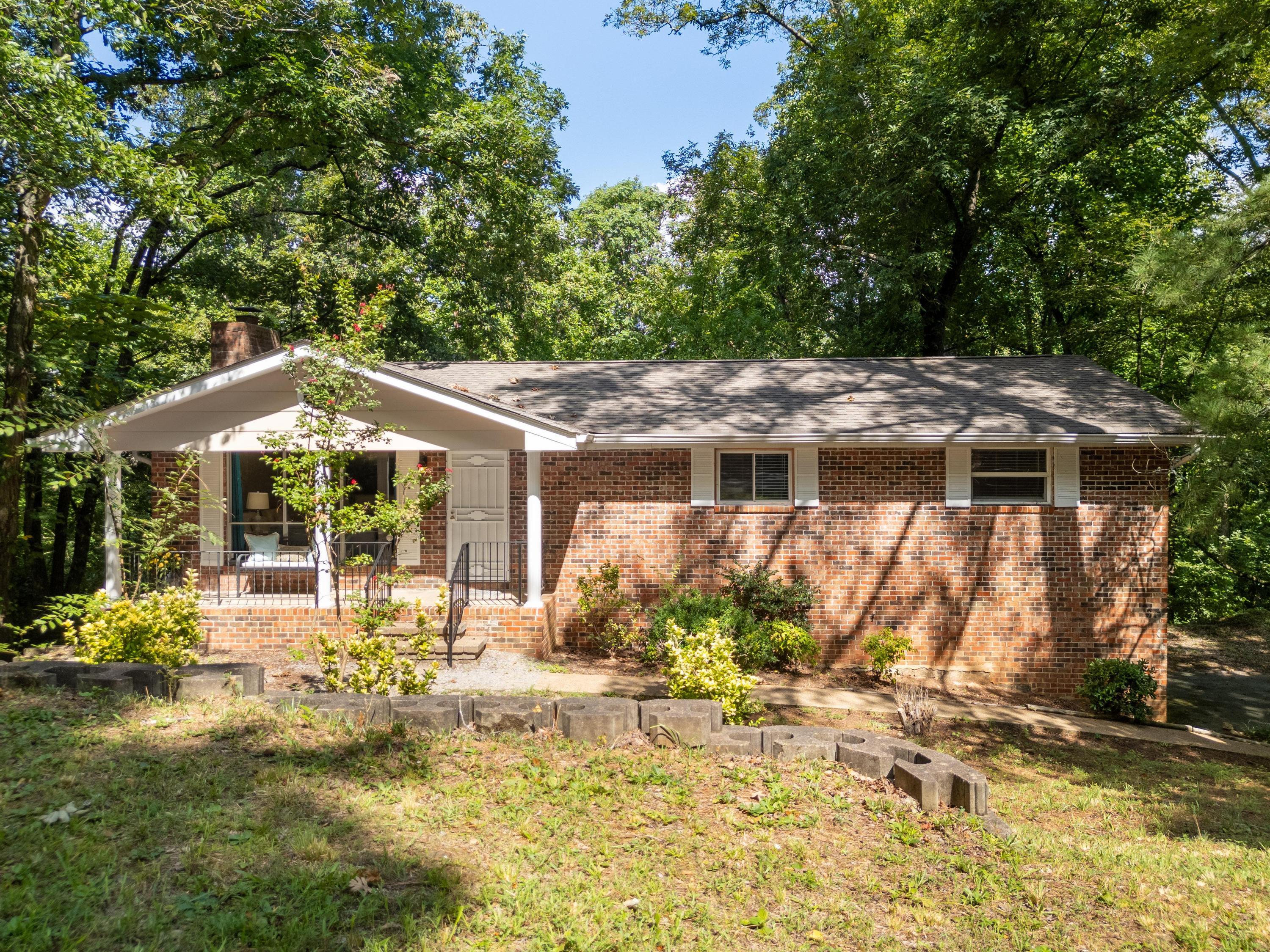 1017 N Sanctuary Road