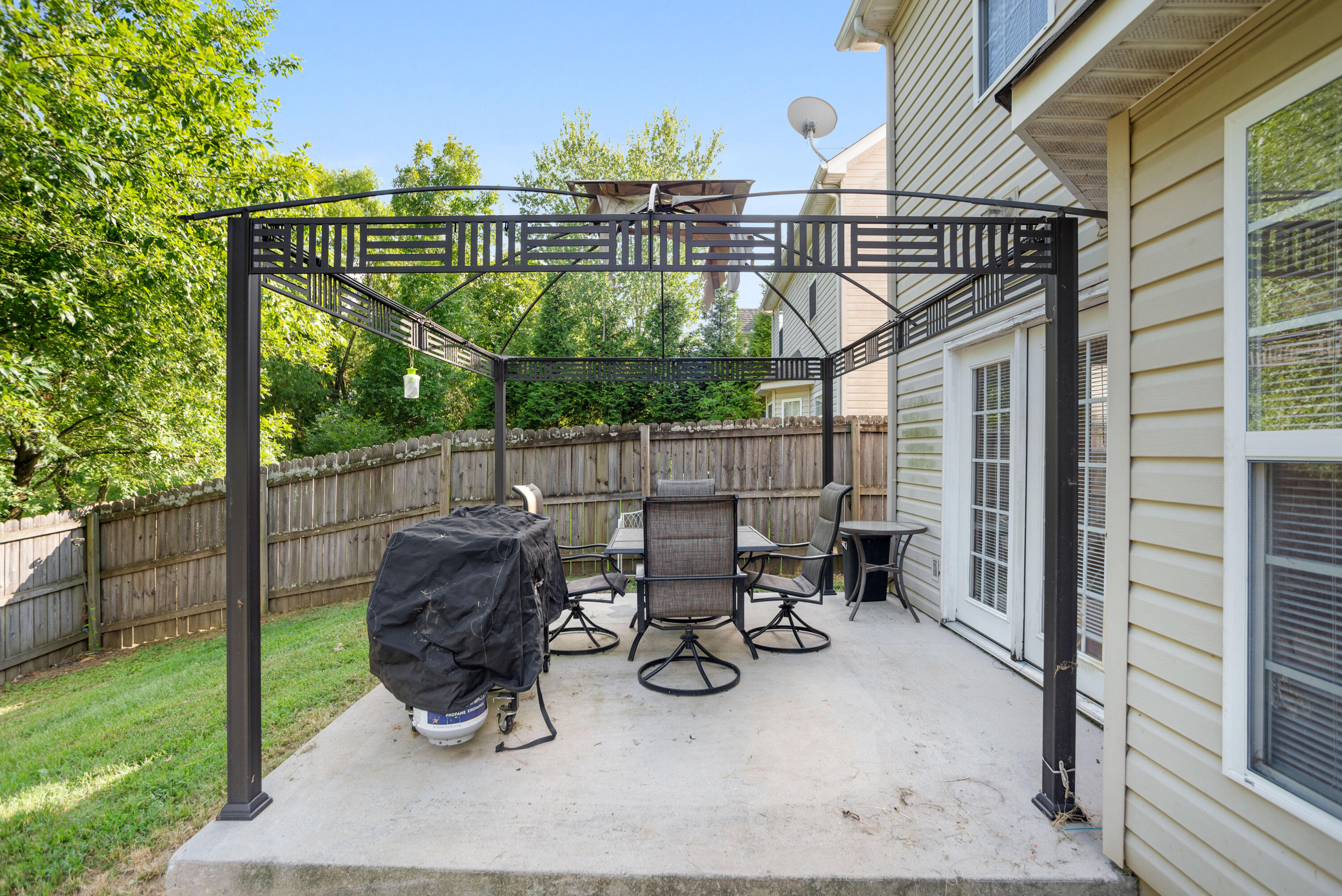7116 Blossom Circle