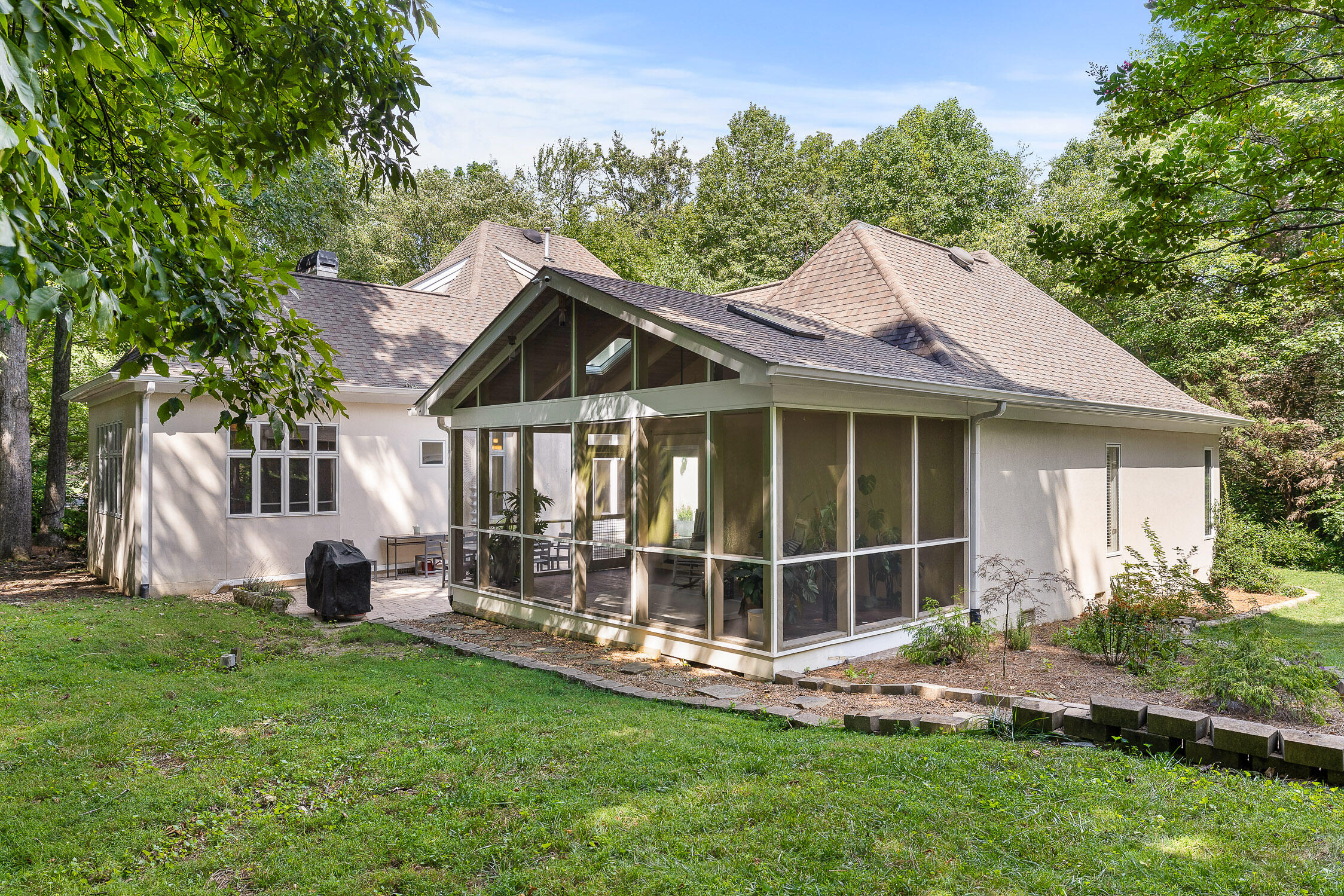 3000 Spring Avenue