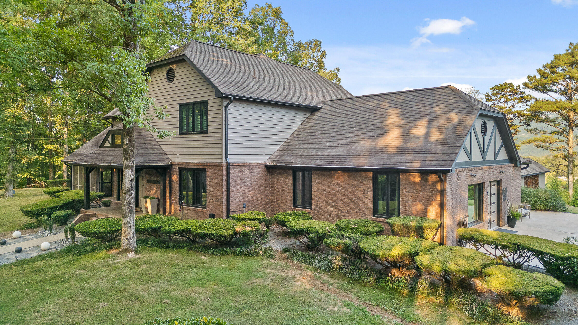 367 Memorial Lane