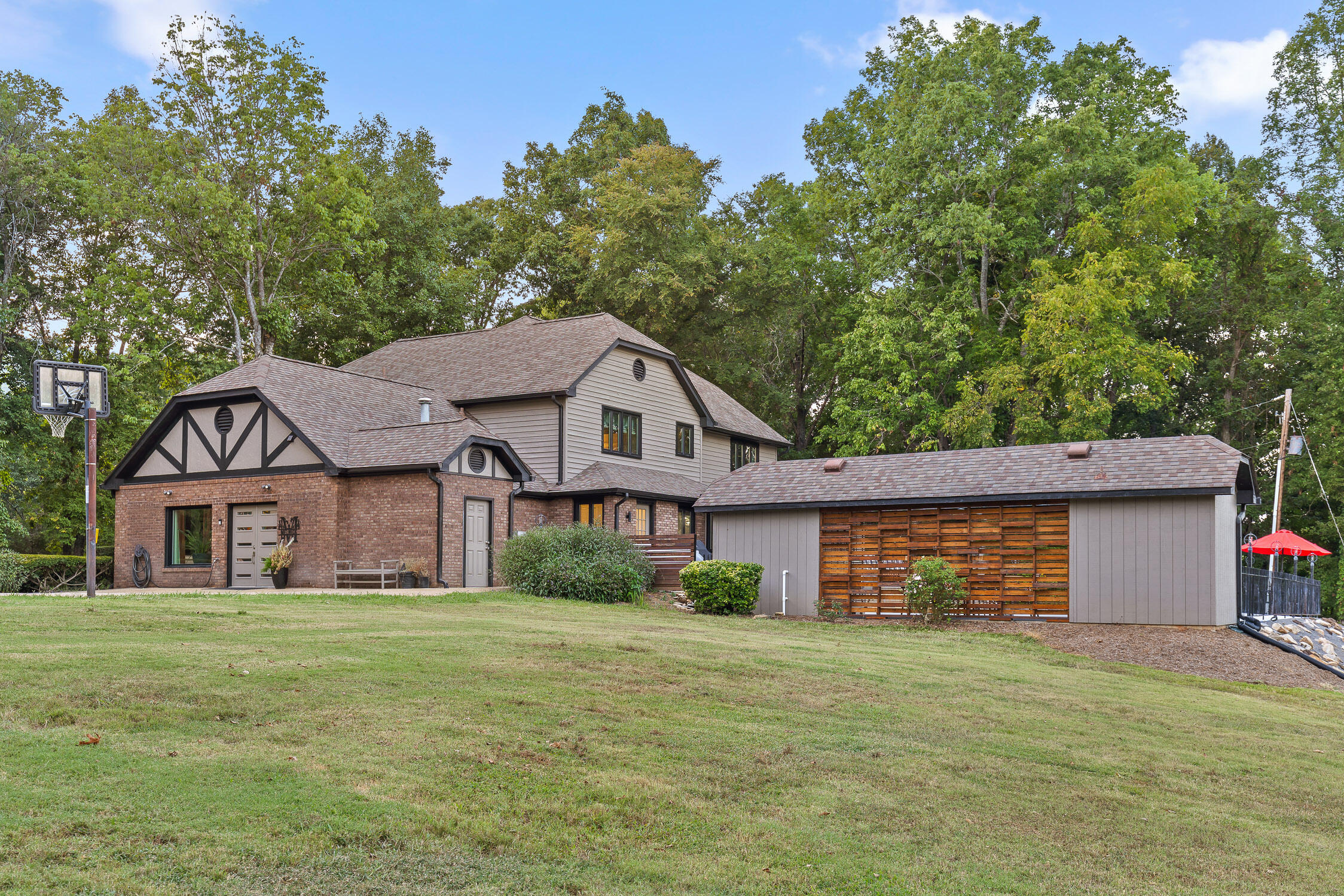 367 Memorial Lane