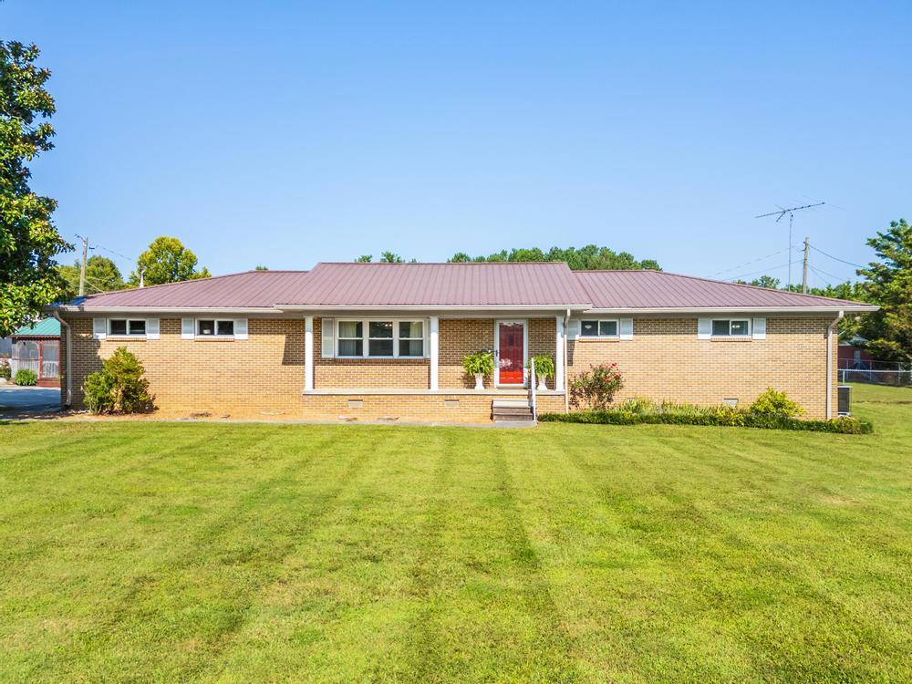 233 NE Rymer Road