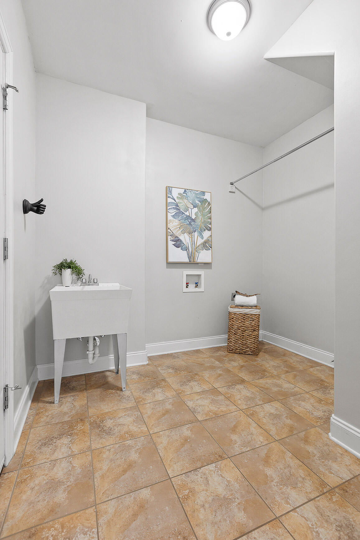 4437 Wellesley Drive