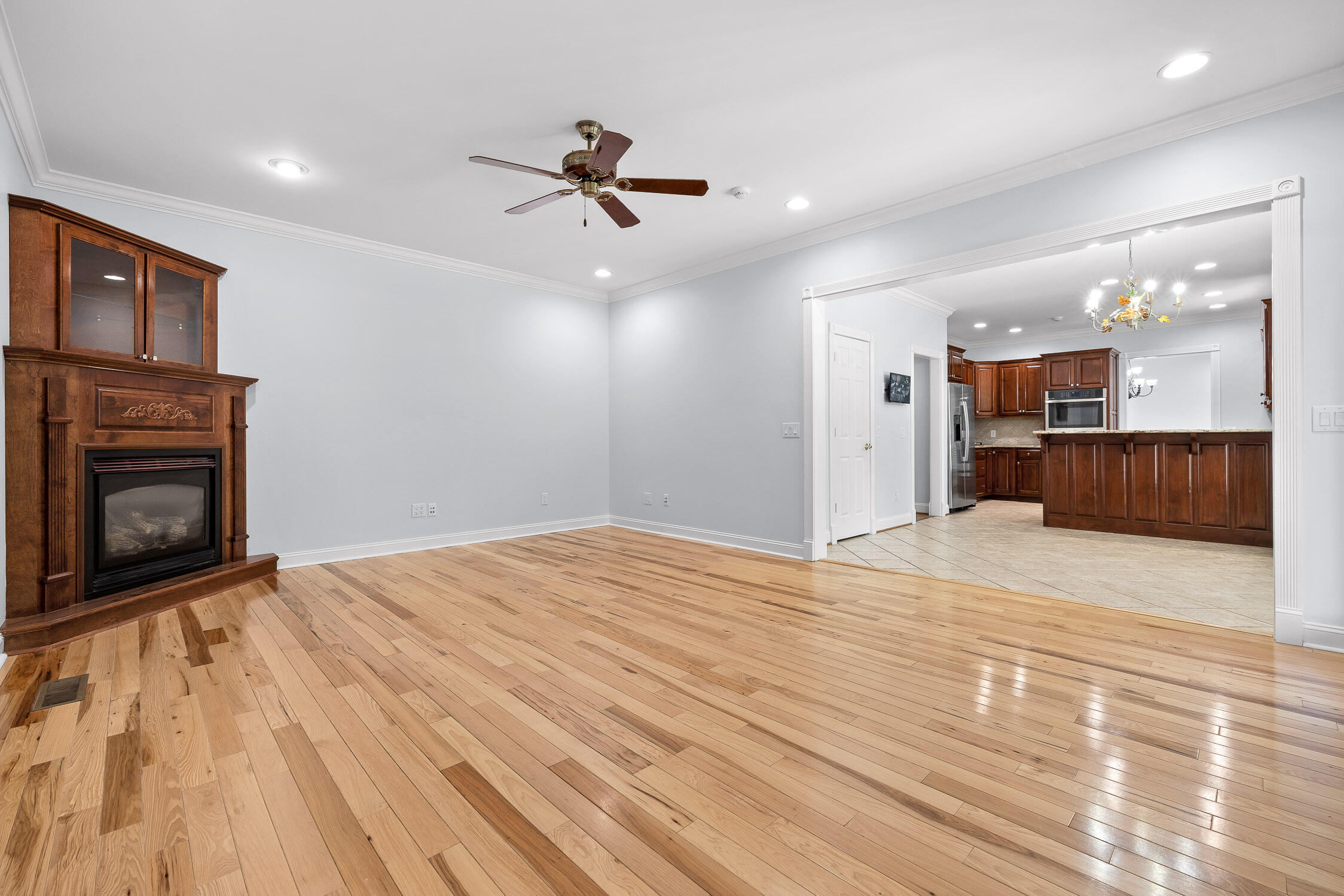 303 N Woods Lane