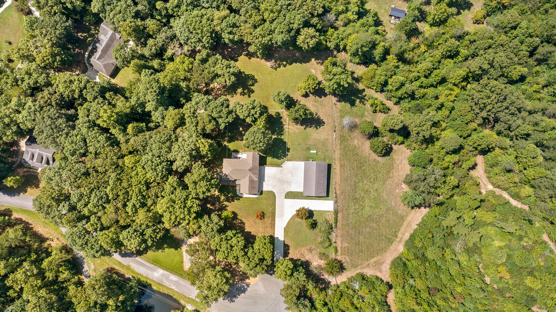303 N Woods Lane