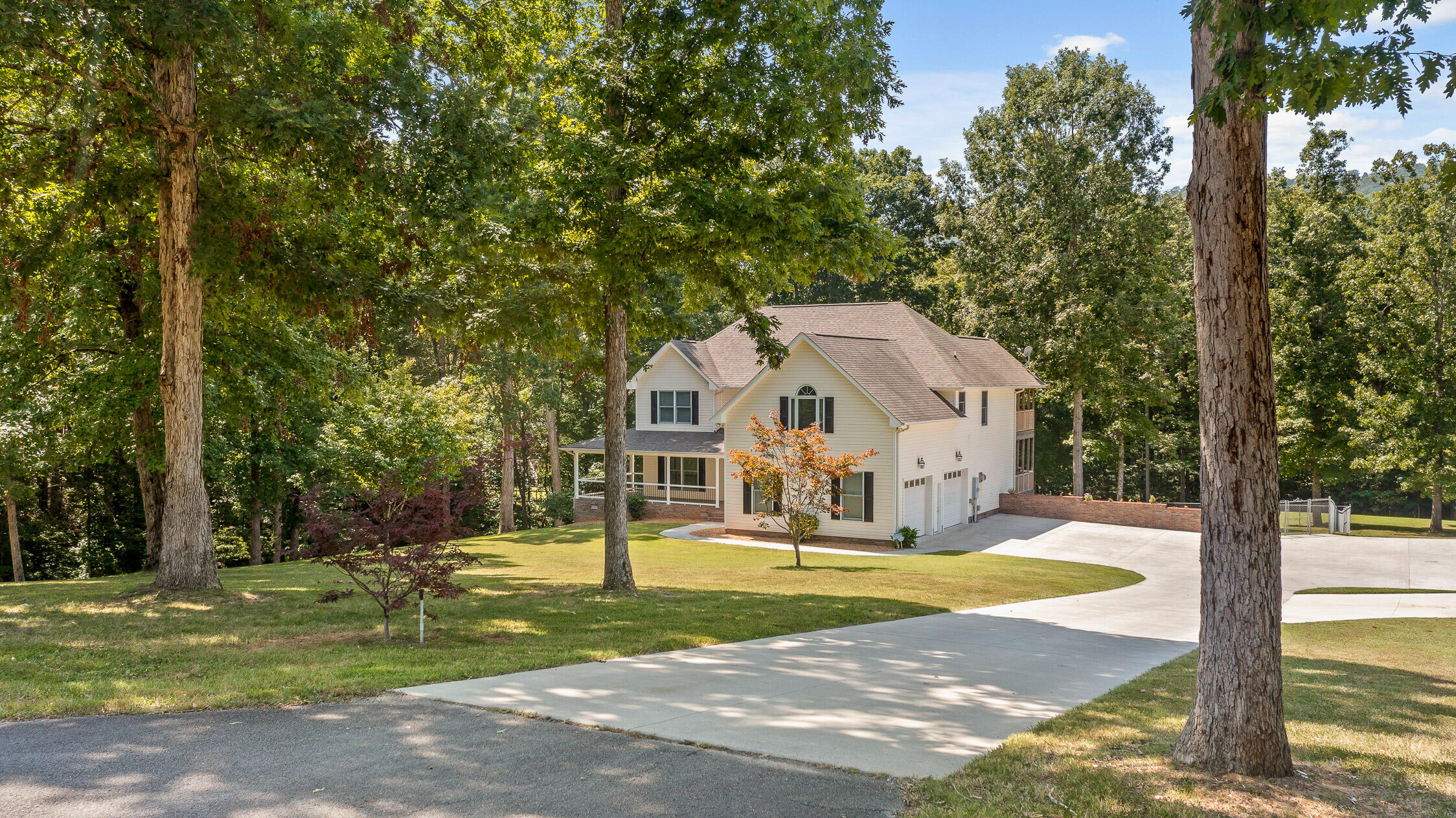 303 N Woods Lane