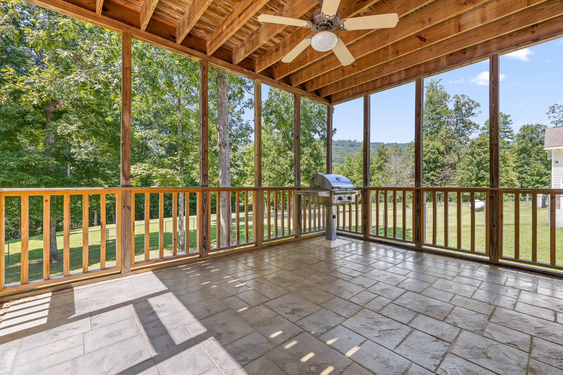 303 N Woods Lane