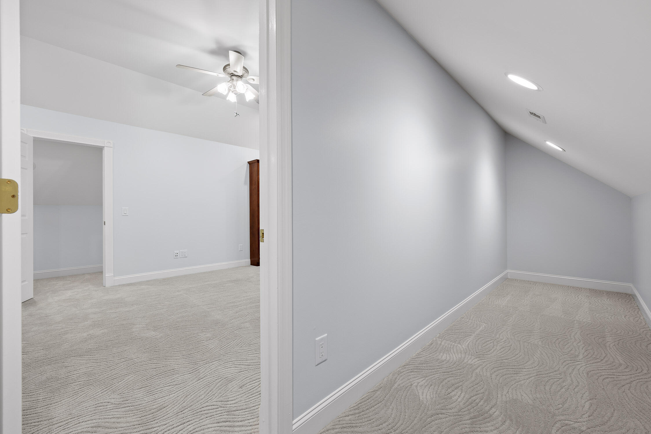 303 N Woods Lane