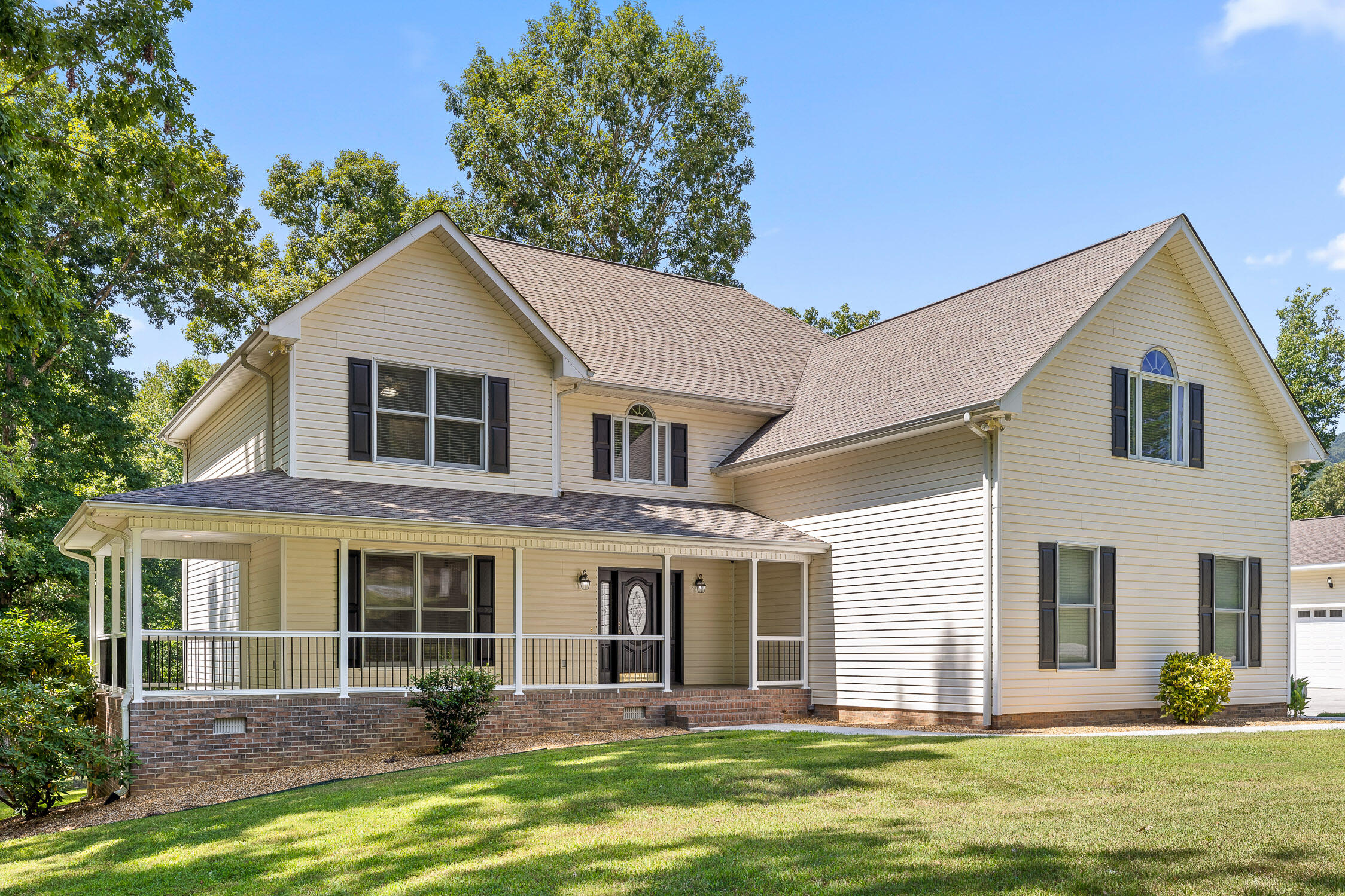 303 N Woods Lane