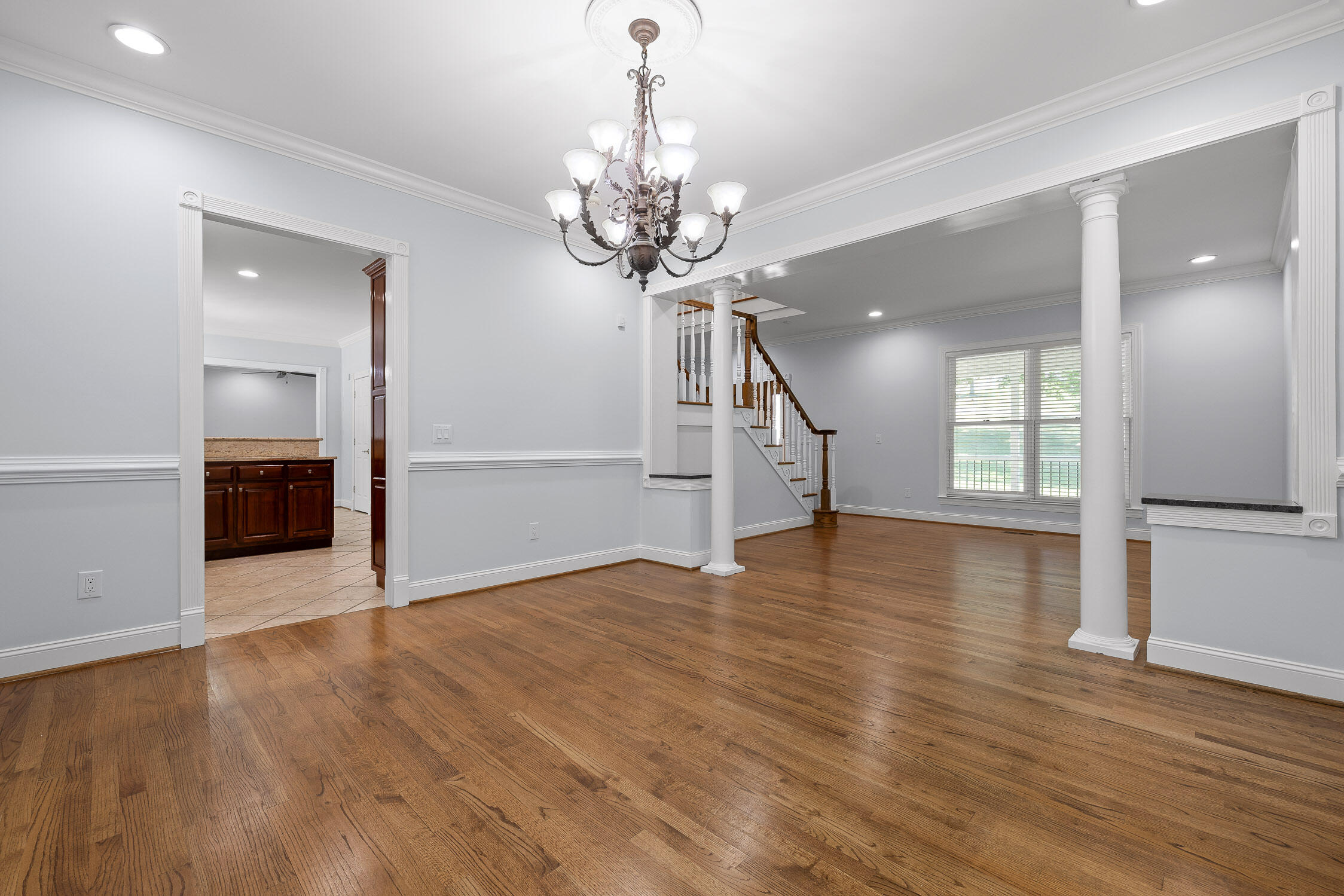 303 N Woods Lane