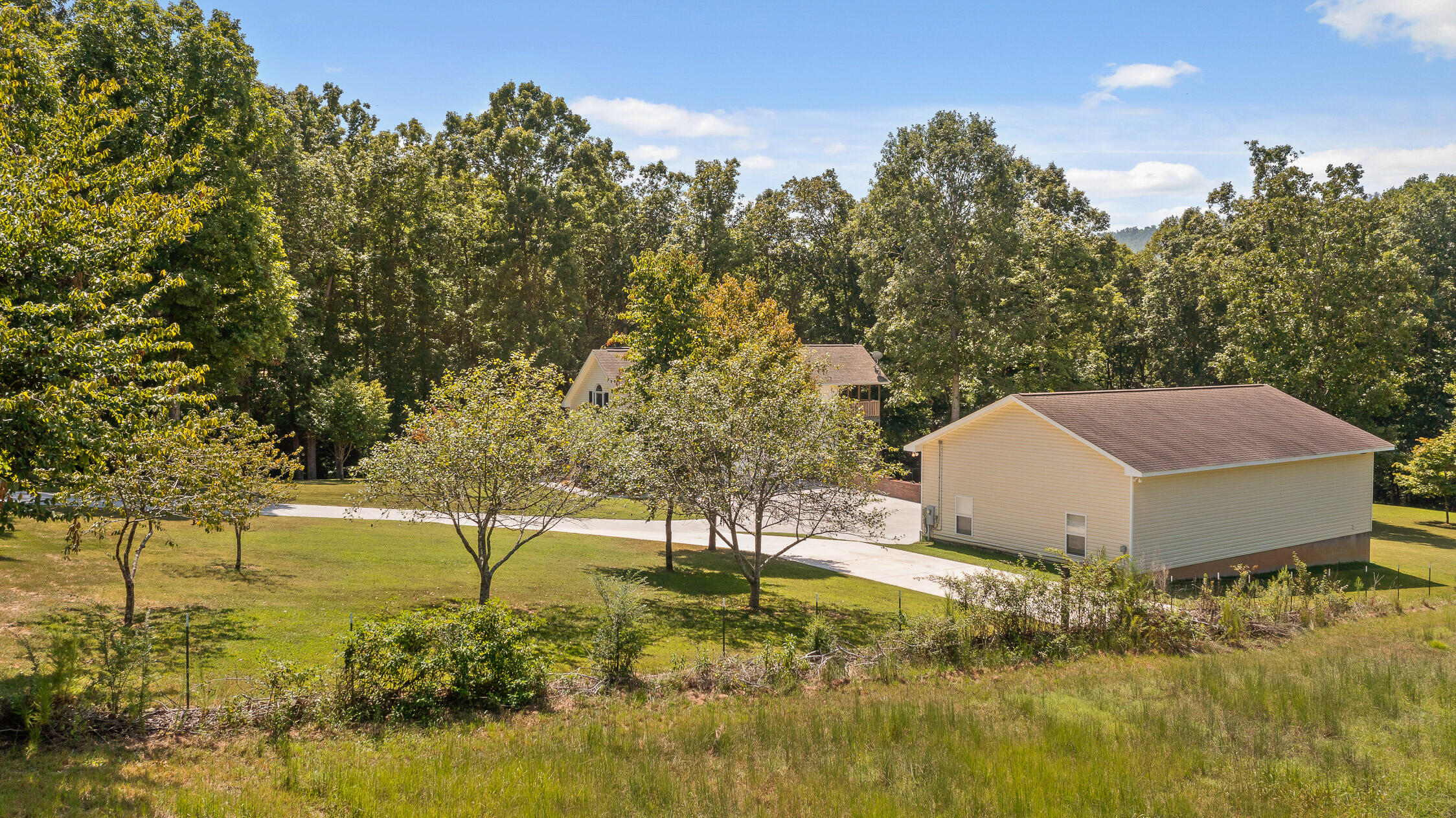 303 N Woods Lane