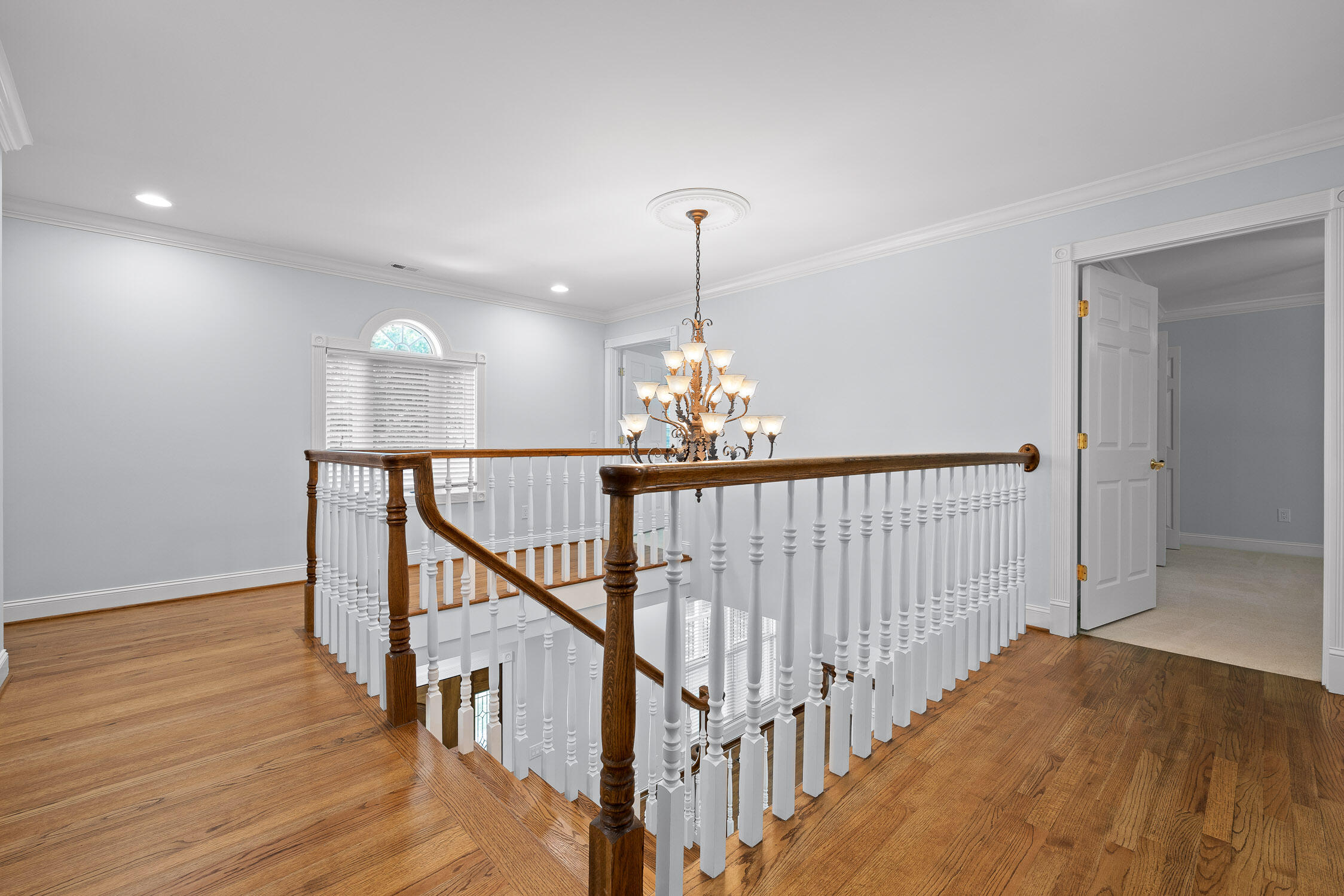 303 N Woods Lane