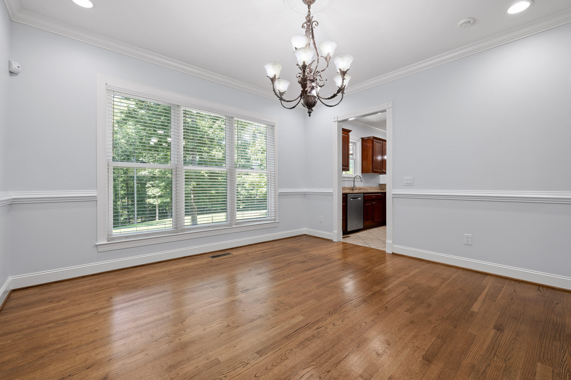 303 N Woods Lane