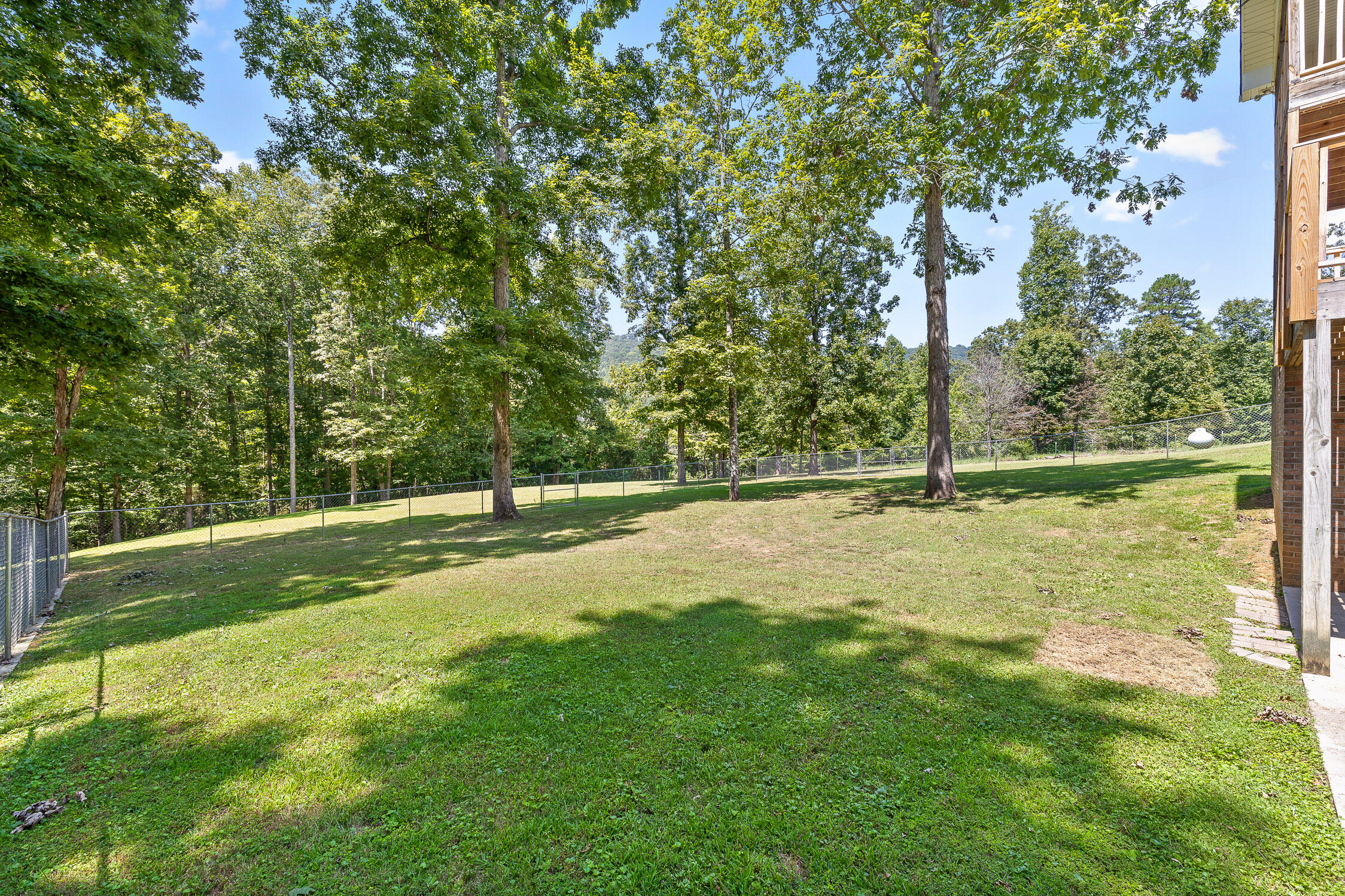 303 N Woods Lane