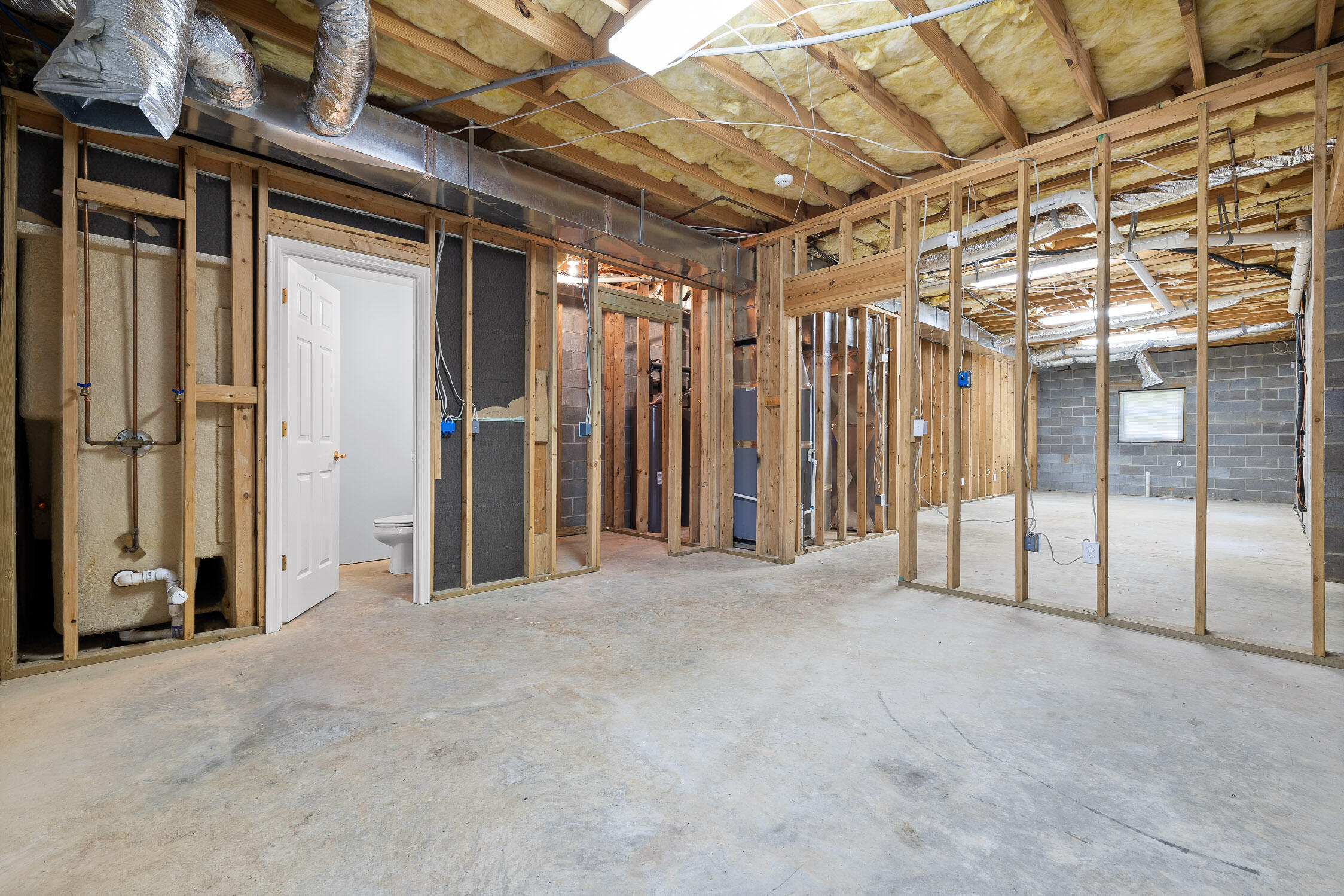 303 N Woods Lane