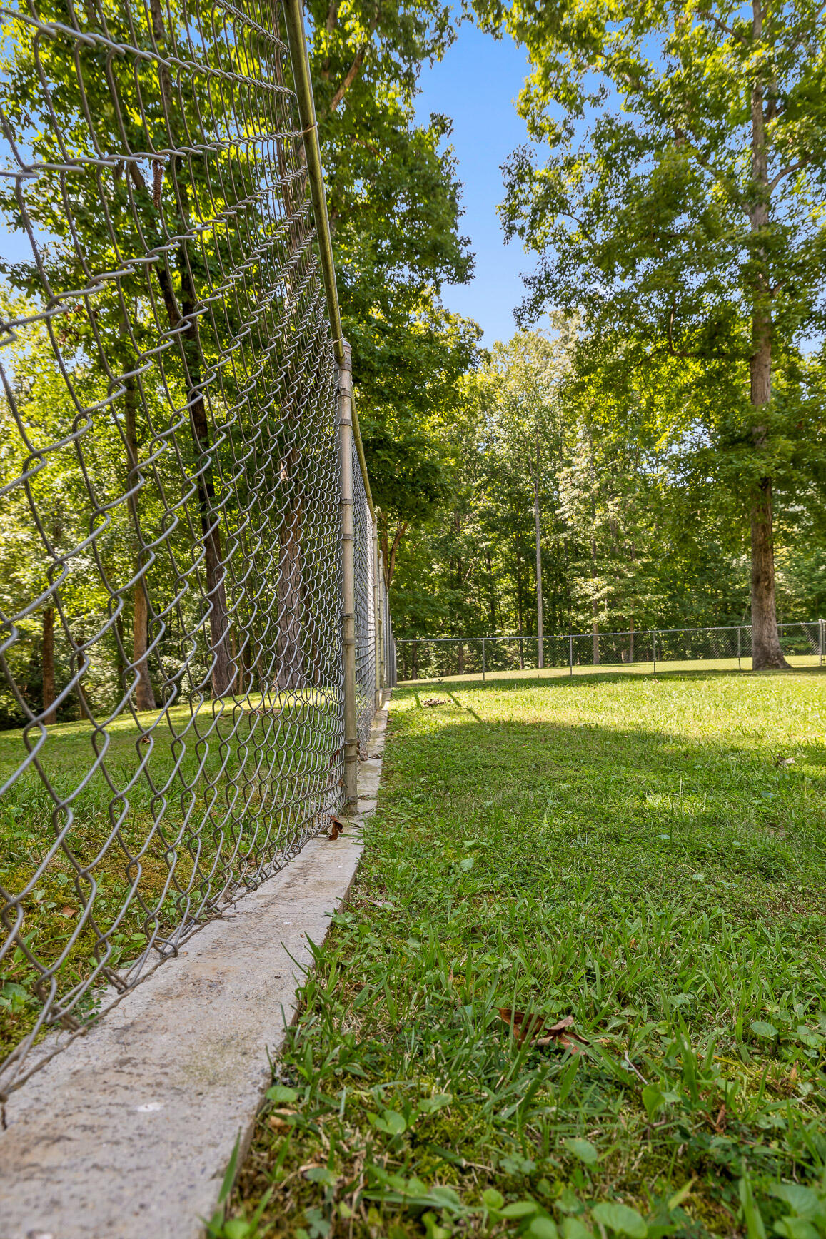 303 N Woods Lane