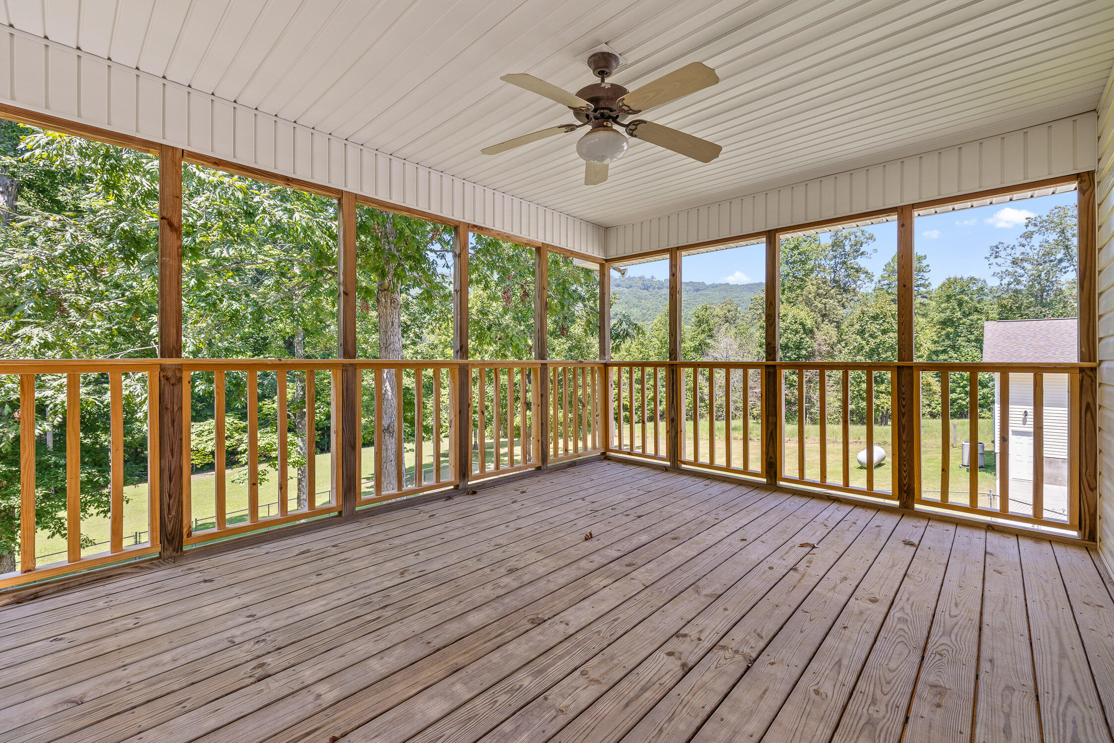 303 N Woods Lane