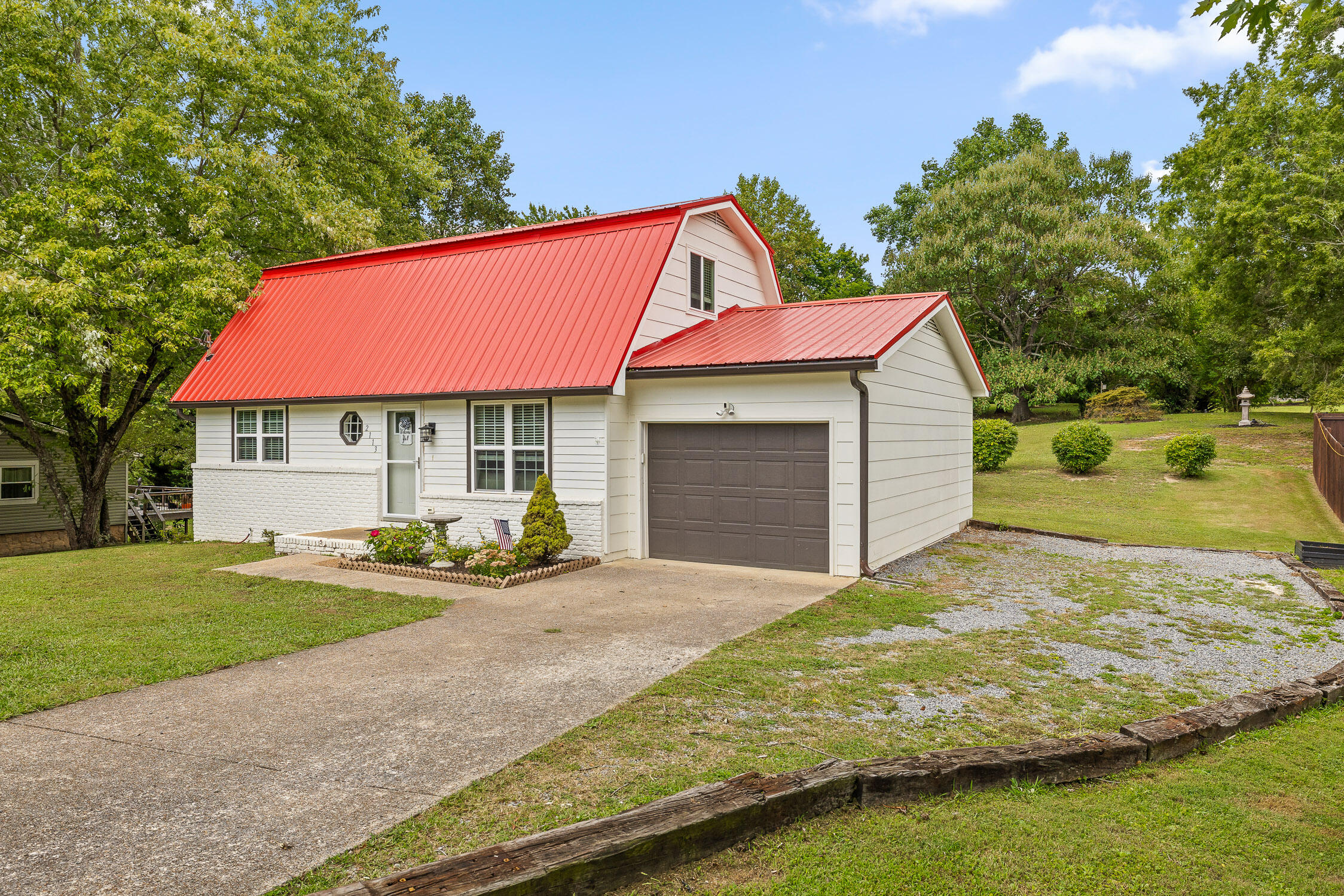 2113 Dallas Lake Road