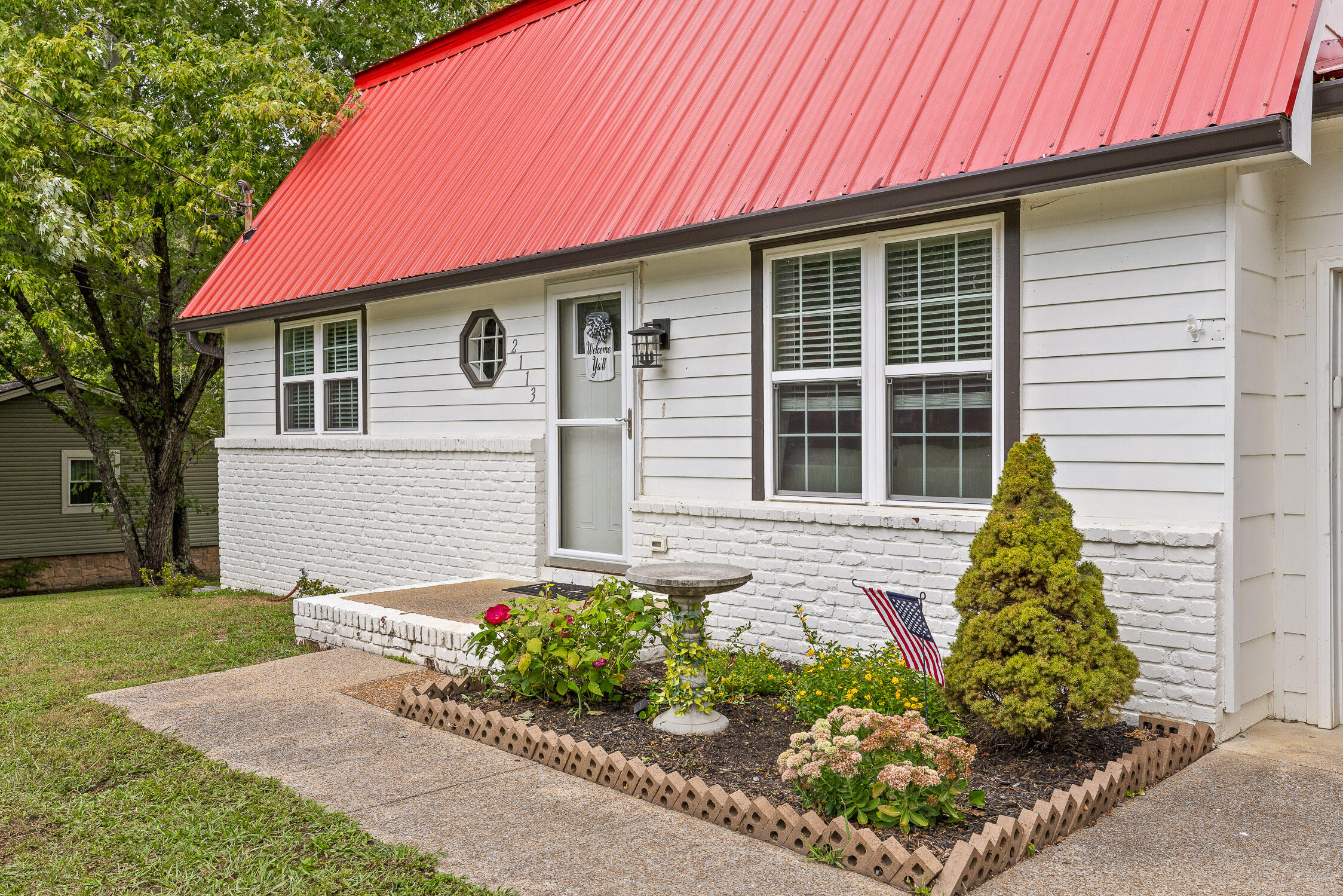 2113 Dallas Lake Road