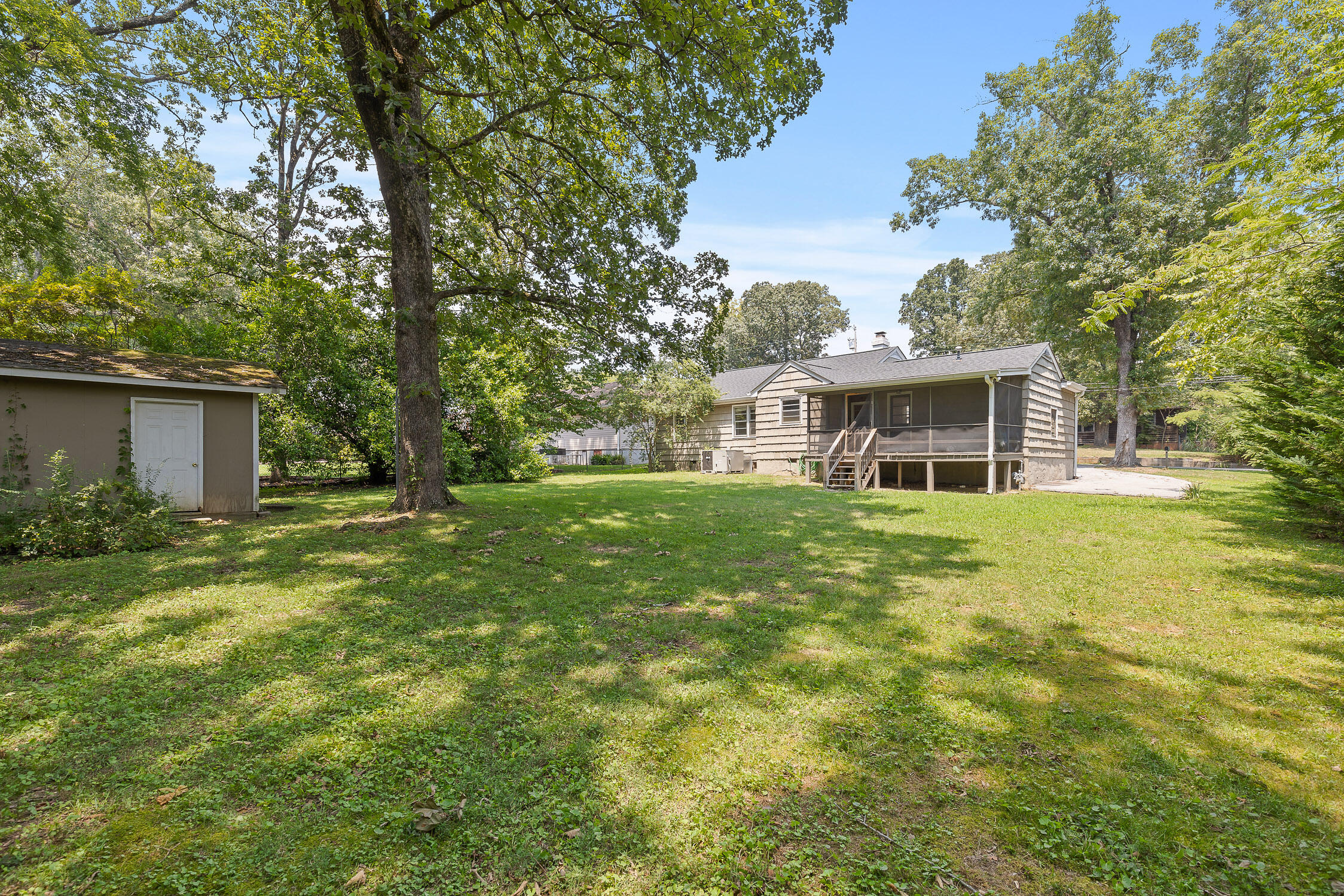 834 Munro Road