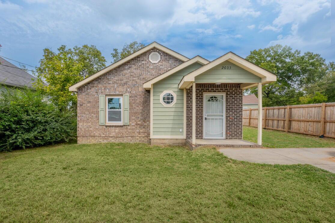 2603 E 44th Street
