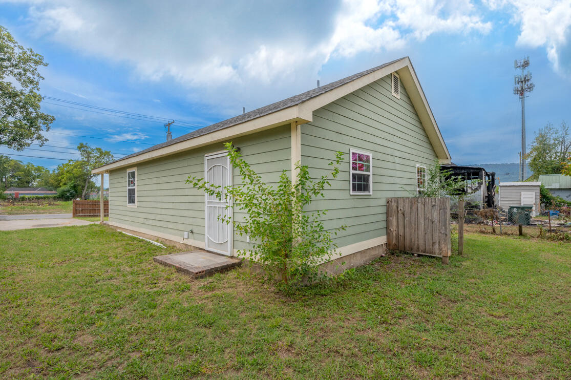 2603 E 44th Street