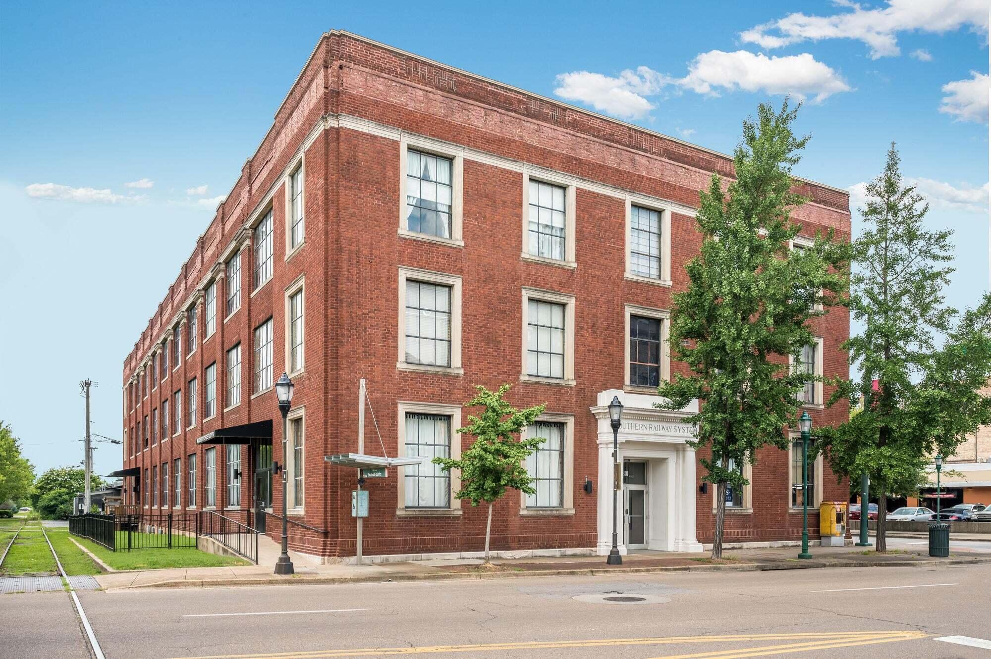 1301 Market Street, 101