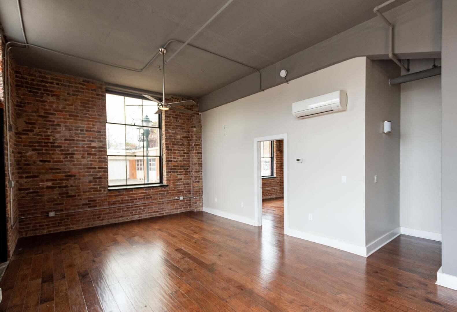1301 Market Street, 101