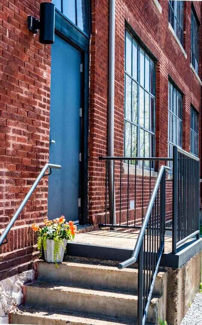 1301 Market Street, 101